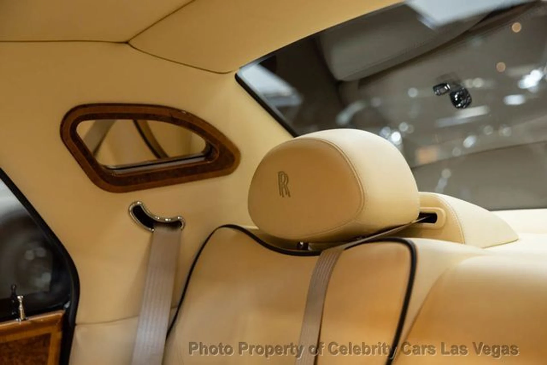 mph041_3300919948_used_2002_rolls_royce_silver_seraph_lastofline1of120forus170totalworldwide_9707_23079302_46_640_875357f7c5