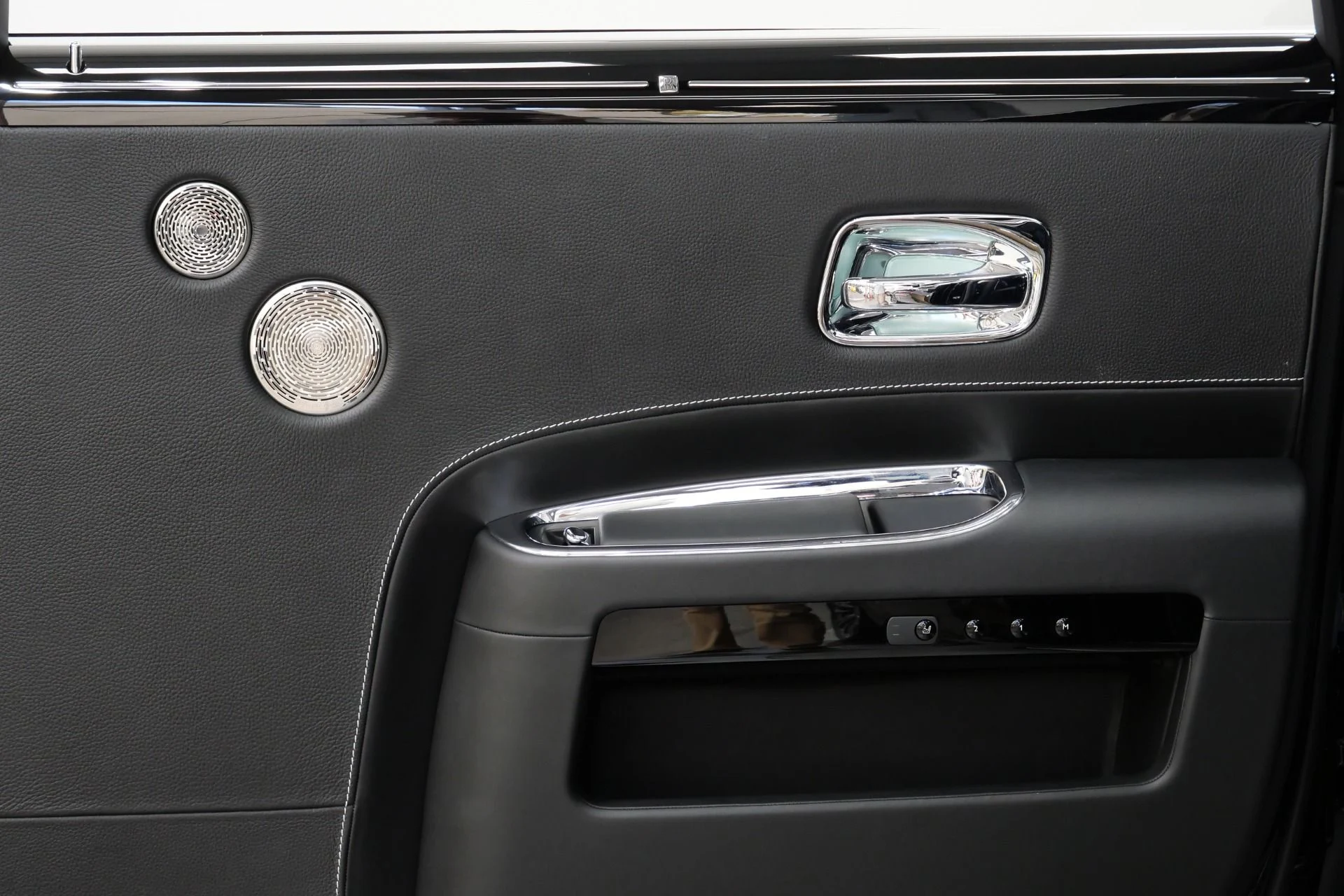 mph041_3302864293_Used_2019_Rolls_Royce_Ghost_EWB_Long_Wheelbase_Model_430_K_MSRP_Low_Miles_1788191510_26cdcd8e60