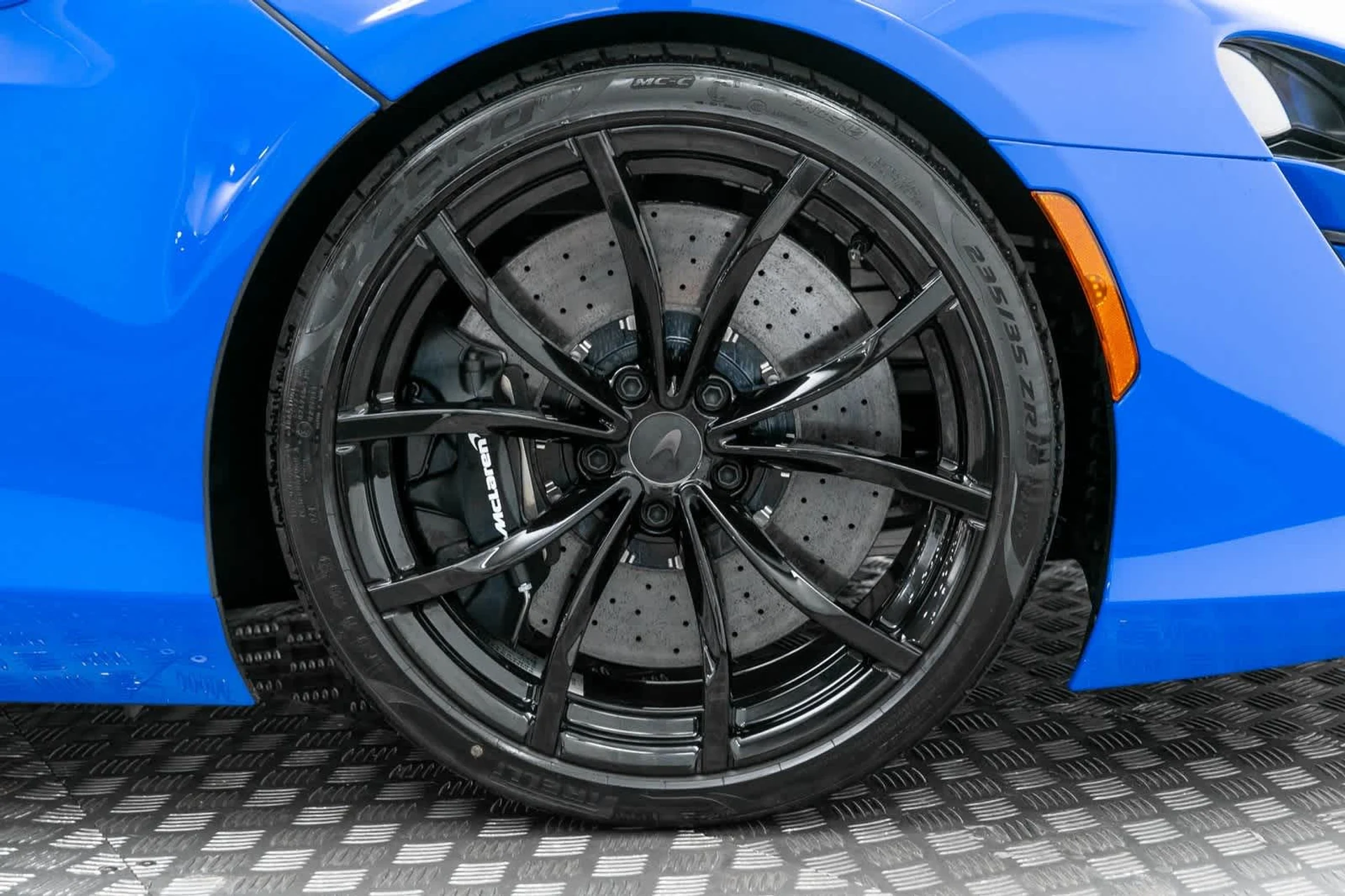 mph041_3314487187_42_5b8e6c1b18