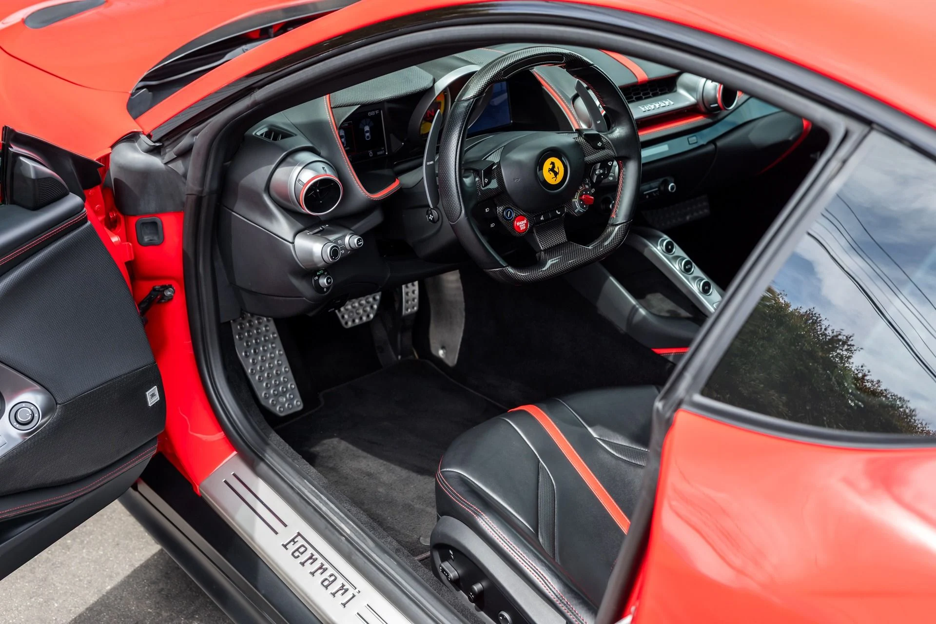 mph041_3323460913_Used_2019_Ferrari_812_Superfast_1744740807_b2f8bc1f84