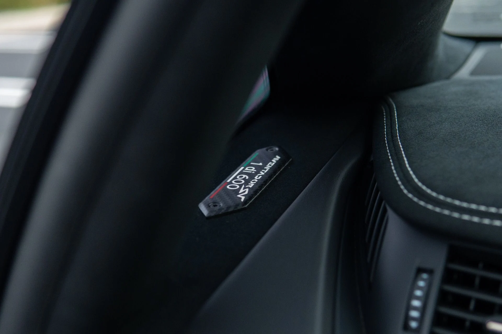 mph041_3324662699_Used_2016_Lamborghini_Aventador_LP_750_4_SV_1768280004_78016c1eda