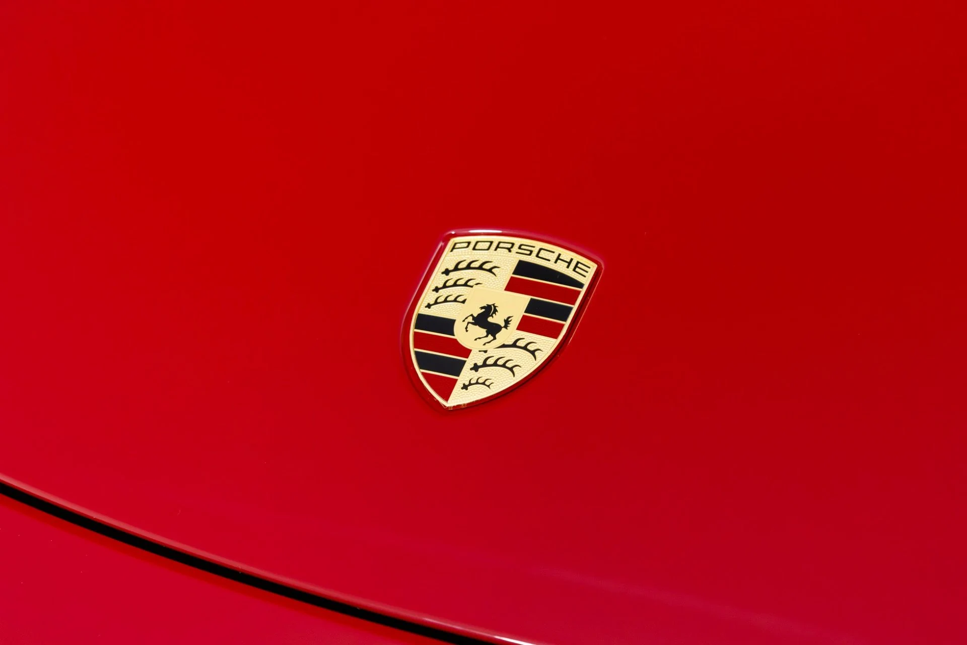 mph041_3328259968_Used_2019_Porsche_911_Carrera_1767051382_cb18fe0504