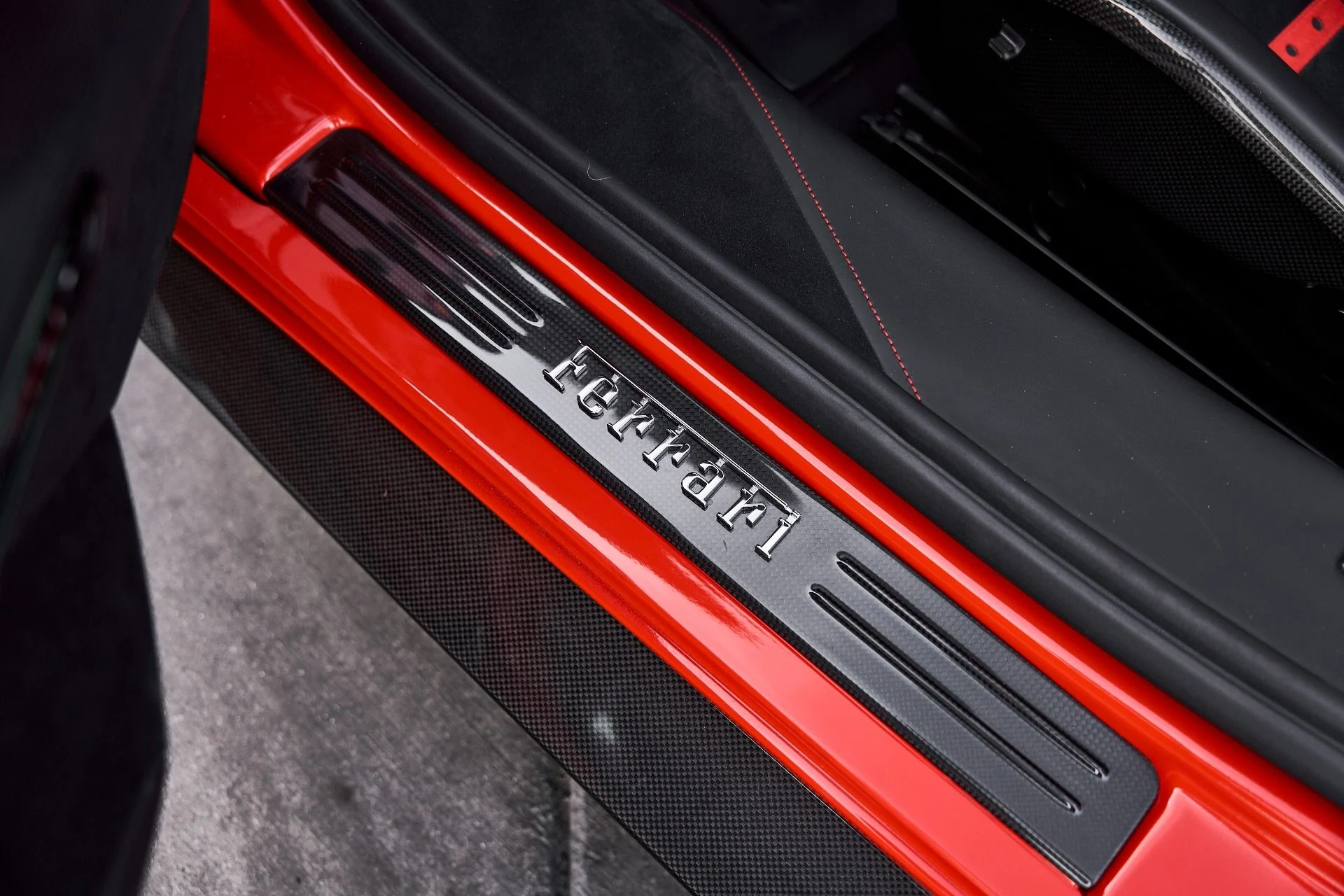 mph041_3331769056_Used_2022_Ferrari_SF_90_Spider_Base_1770767933_5658e6b14d