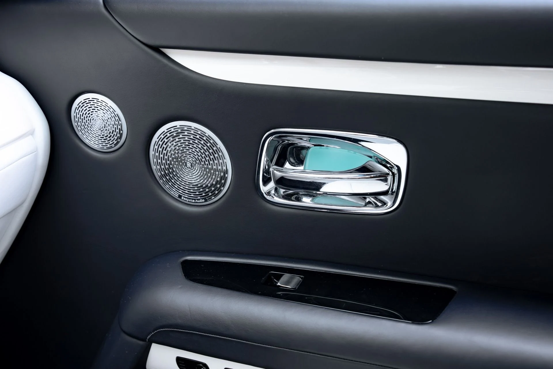 mph041_3350878390_Used_2021_Rolls_Royce_Ghost_1777047146_60d25d9d7b