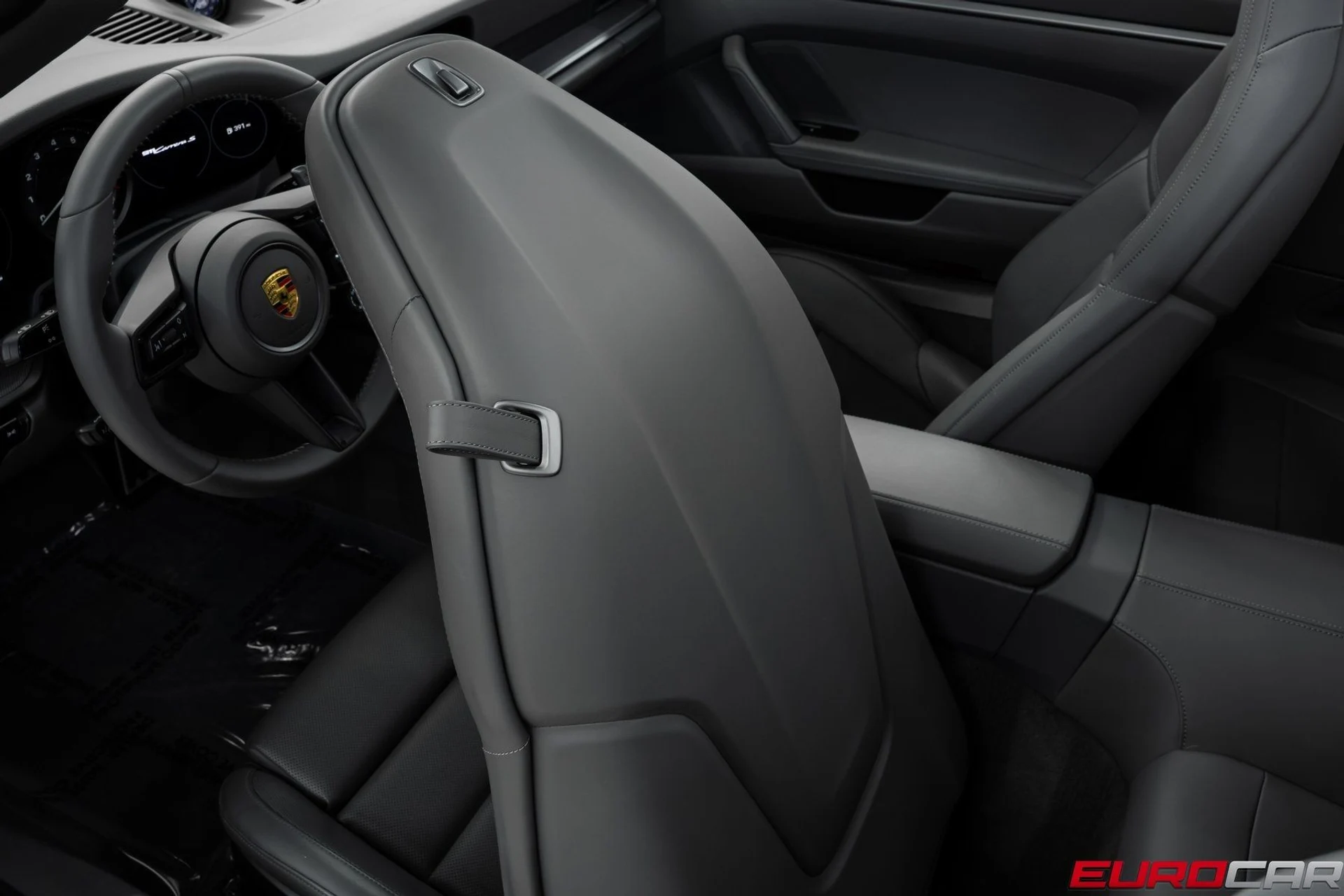 mph041_3359255664_image_42_5f8c386aa8