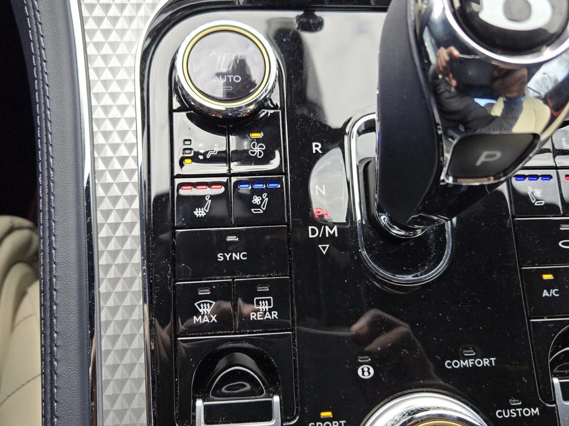 mph041_3362508037_29e273571157fd0381b694a253538356x_dd5f4d9134