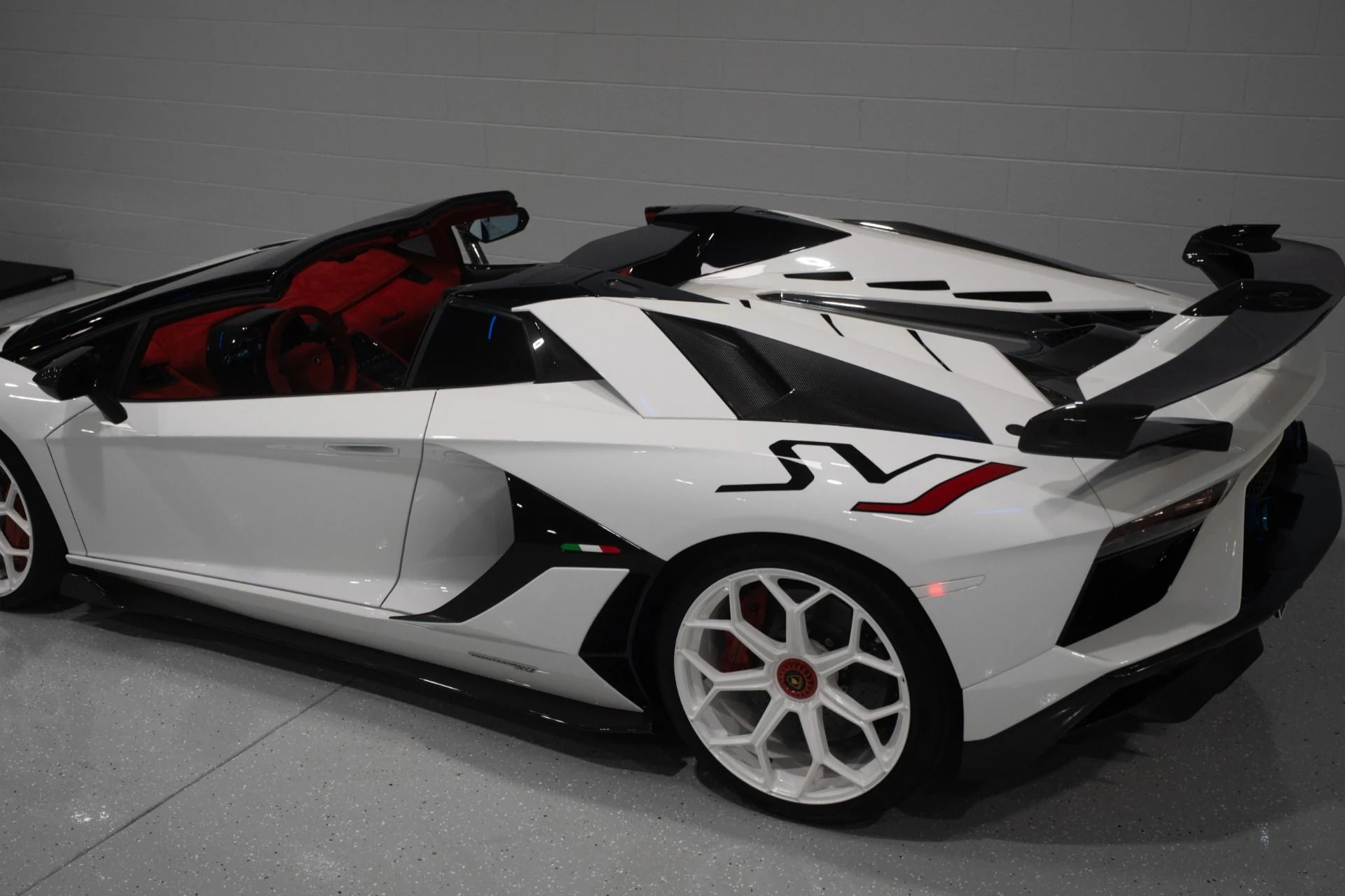 mph041_3362602970_Used_2020_Lamborghini_Aventador_LP_770_4_SVJ_1784233156_2a0409ac4d