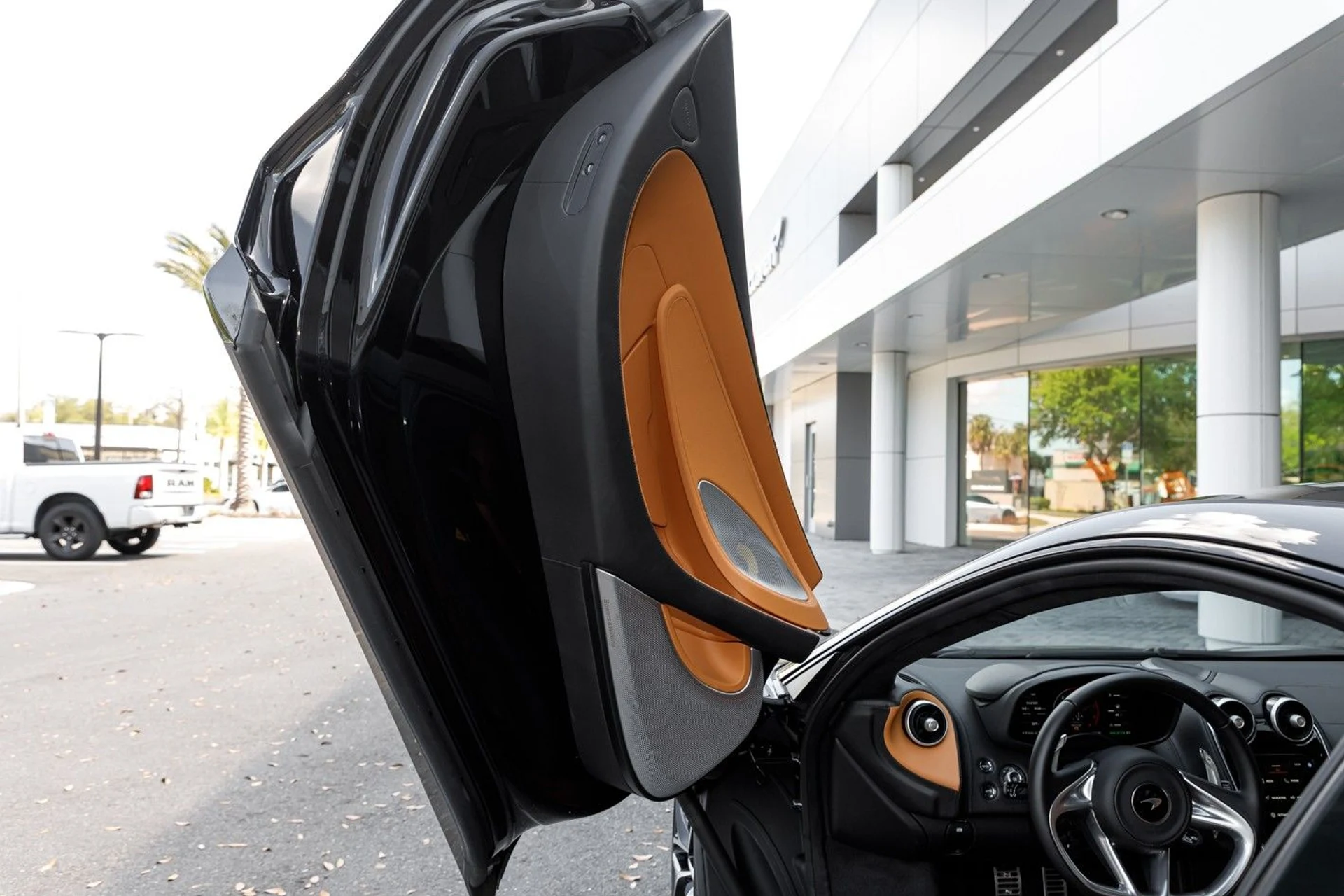 mph041_3362711282_470_p42_l_115b43faf0