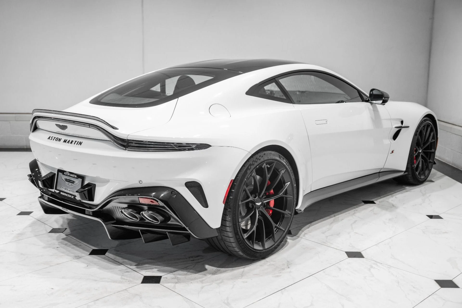 mph041_3368593948_New_2026_Aston_Martin_Vantage_S_1784733238_d9c820eda8
