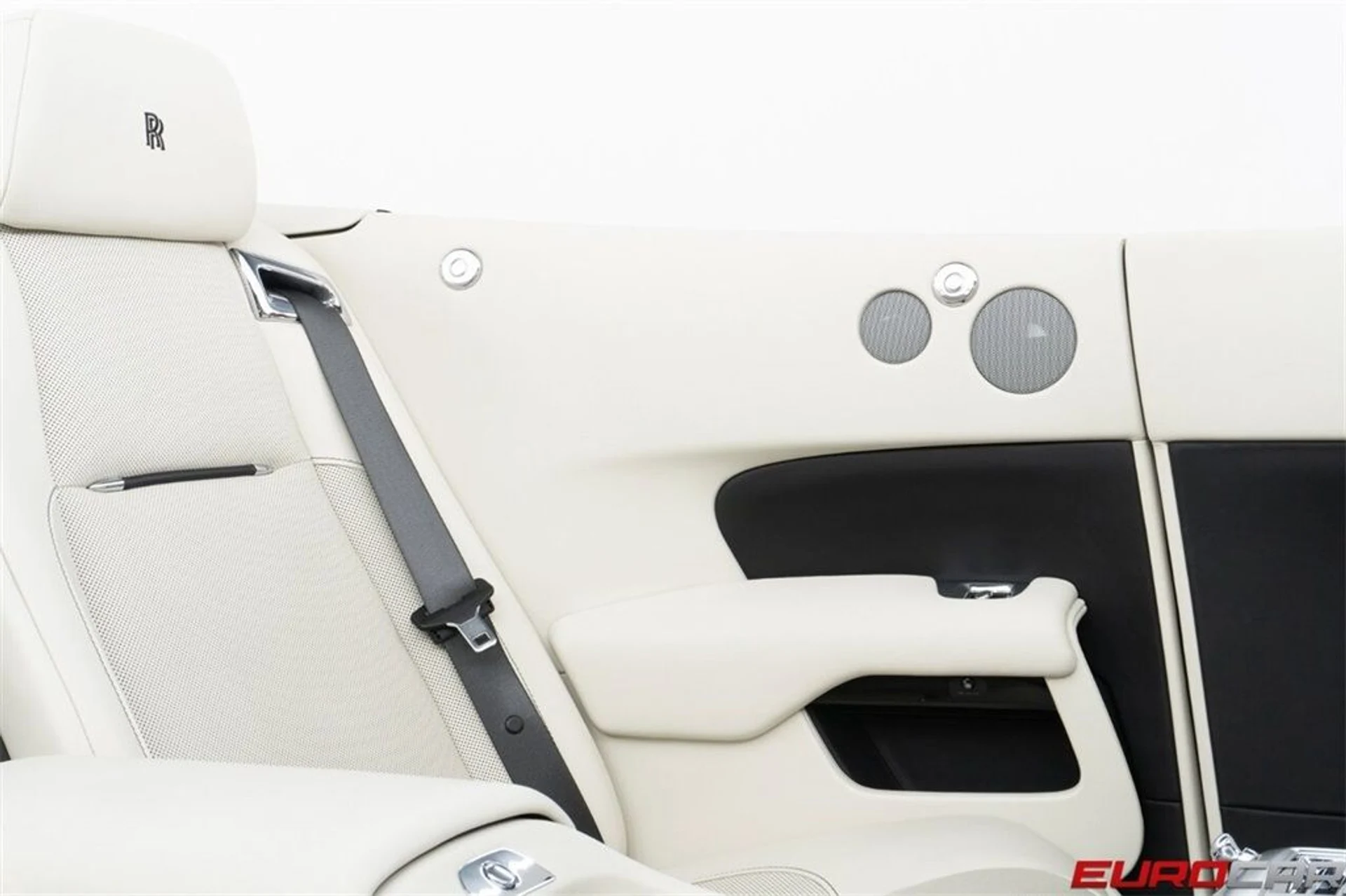 mph041_3370702724_image_42_d9673af7e5