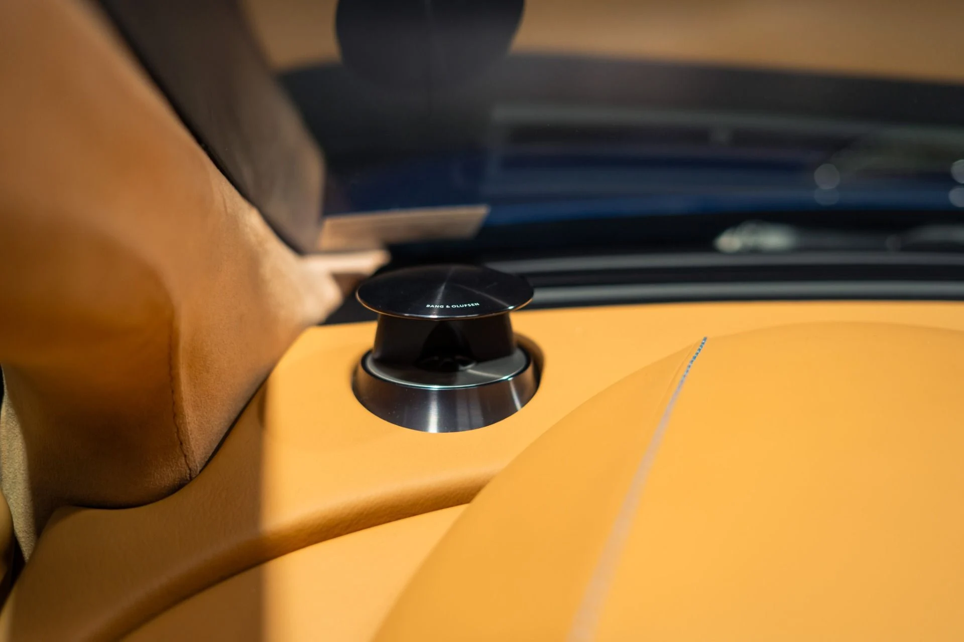 mph041_3373937610_Used_2011_Aston_Martin_V12_Vantage_Manual_Transmission_Aviemore_Blue_1785170153_3b04a8866f