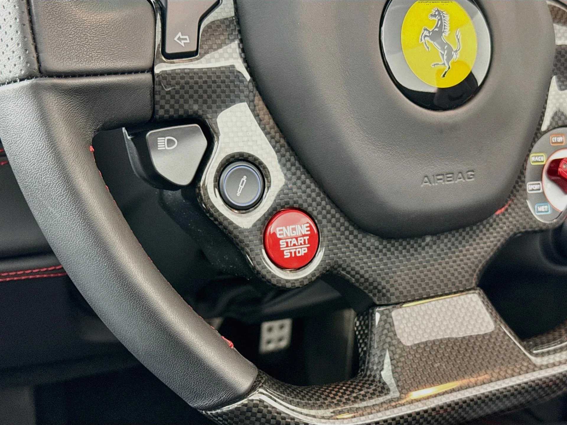 mph041_3384883207_Used_2019_Ferrari_488_Spider_1787009349_86eea20466