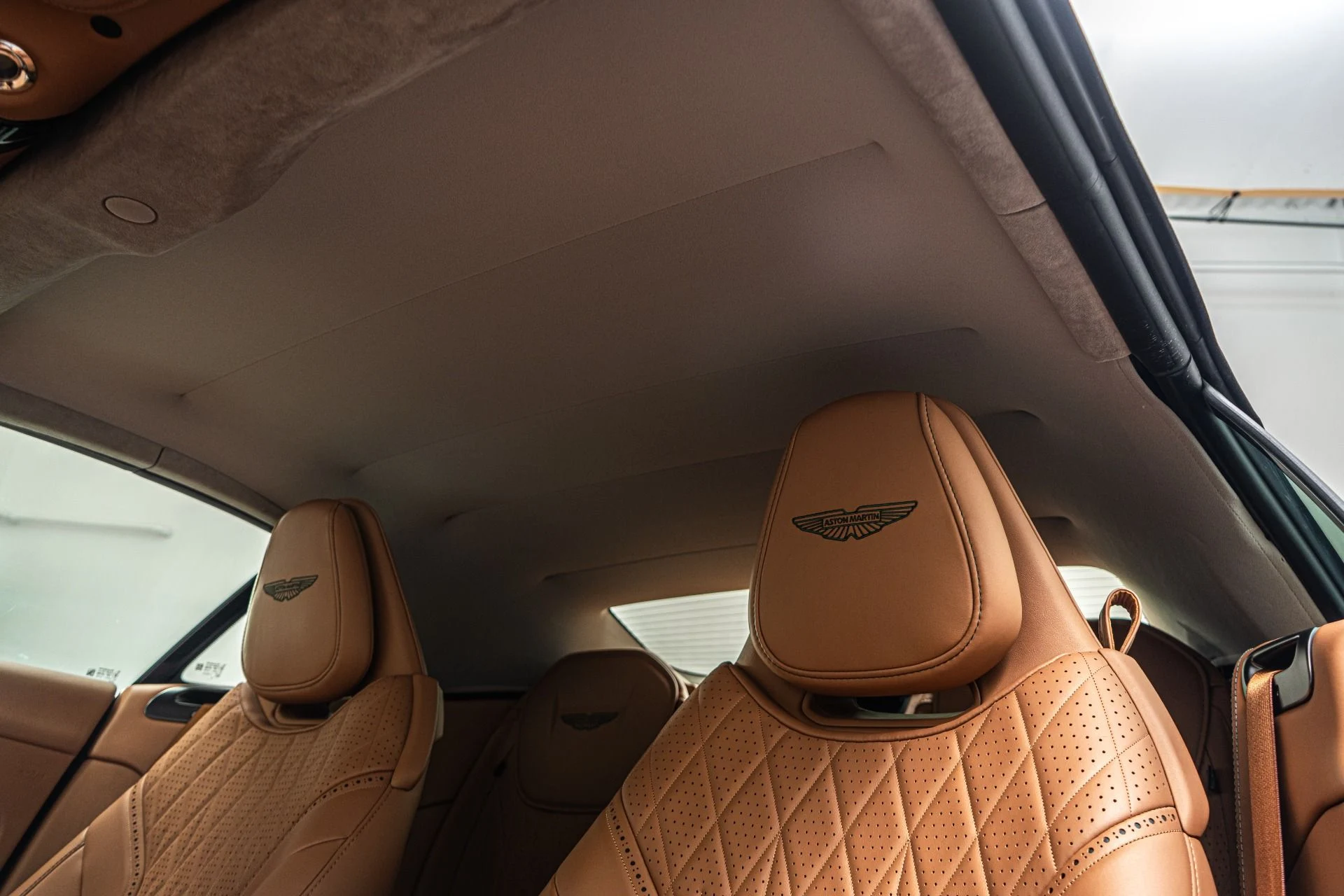 mph041_3403906112_Used_2024_Aston_Martin_DB_12_Volante_Low_Miles_86_K_in_Options_Gorgeous_Color_Combination_1774375825_814457cdb8