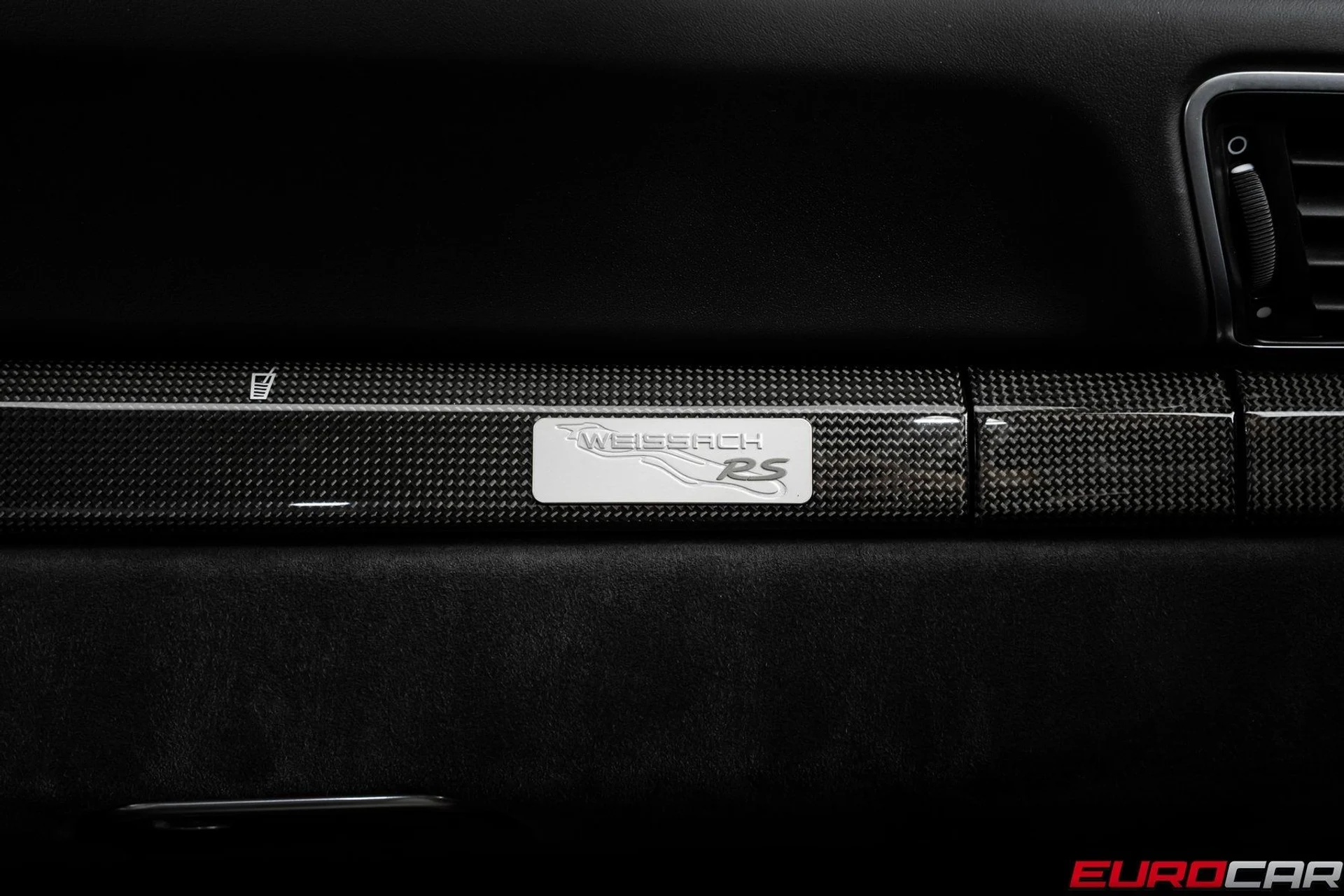 mph041_3404481587_image_42_e463b9572e