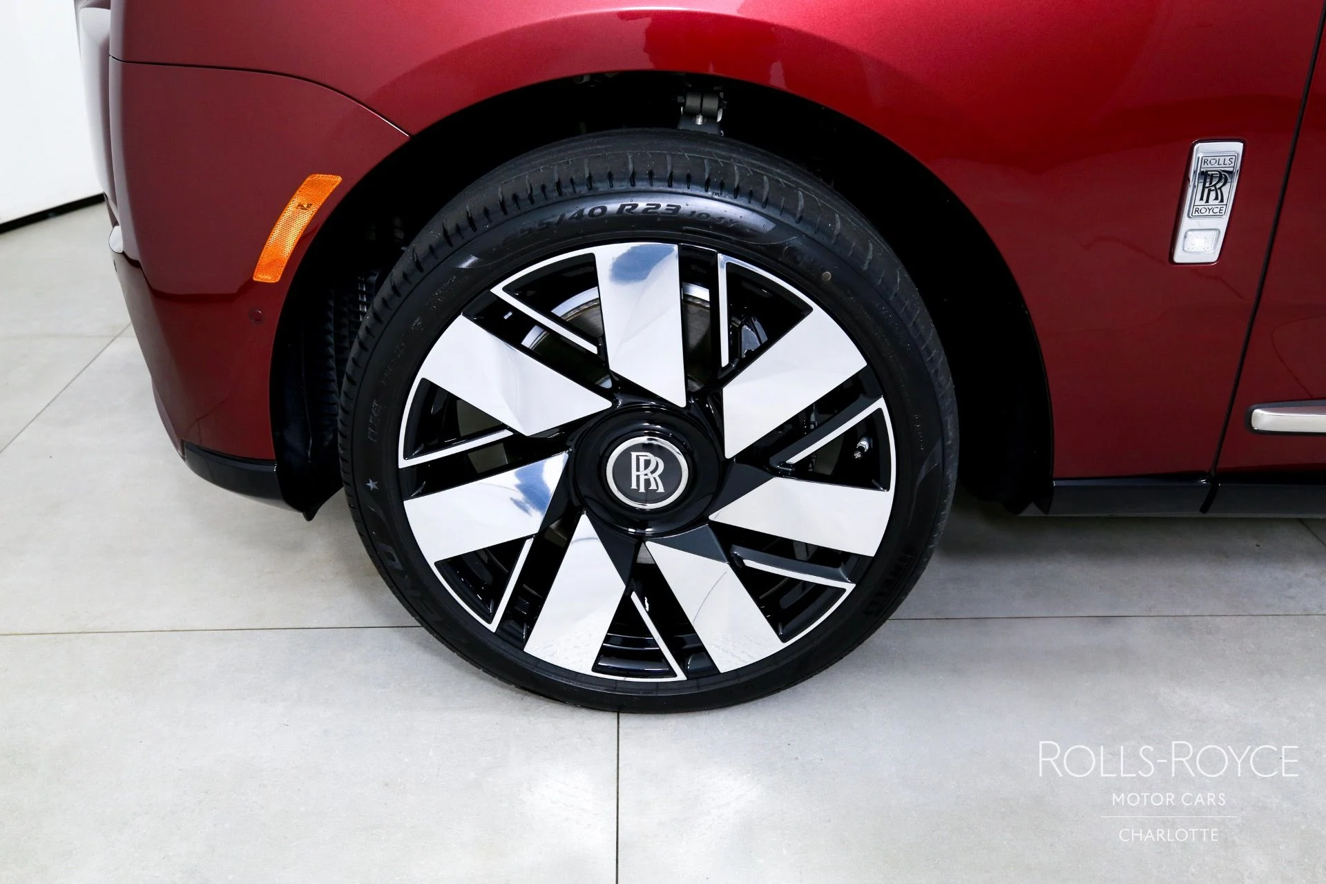 mph041_3434486483_Used_2025_Rolls_Royce_Cullinan_1757533758_171f7c0e1a