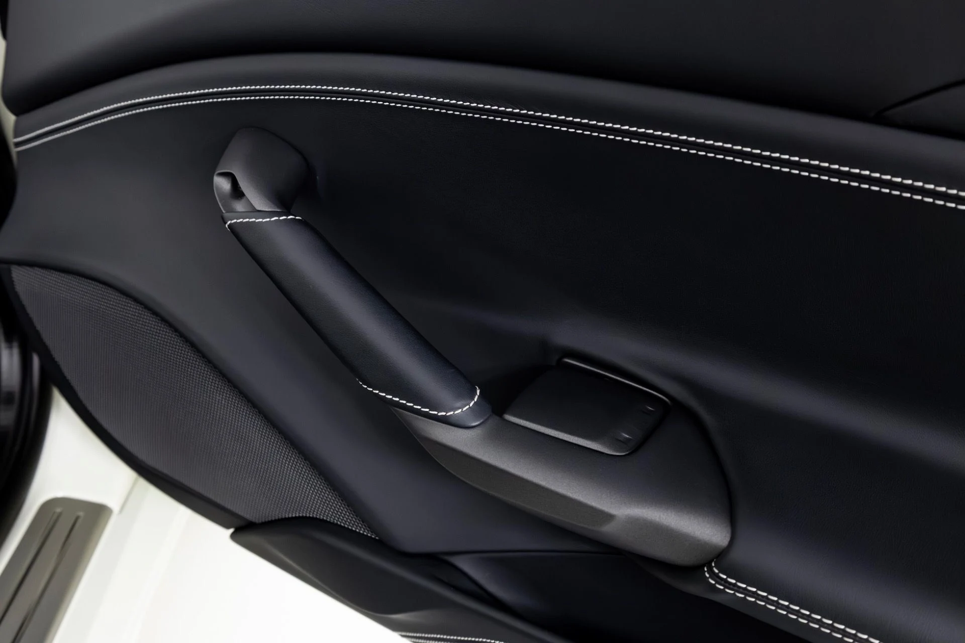 mph041_3438981428_Used_2018_Ferrari_488_Spider_1768934442_44f63f7289