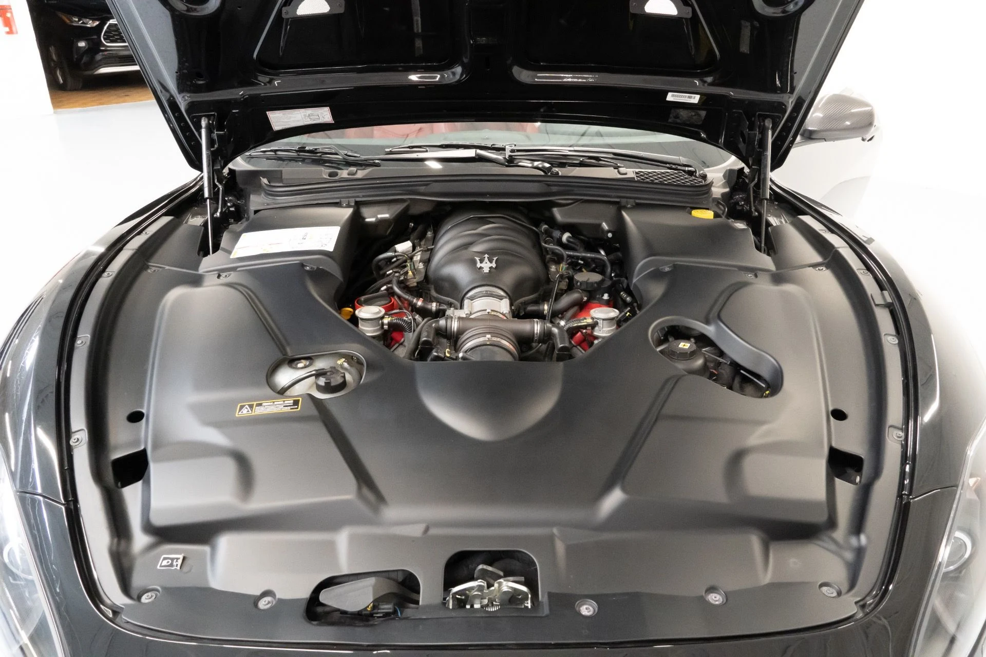 mph041_3446177522_Used_2012_Maserati_Gran_Turismo_MC_1692740001_95d8fc0a97