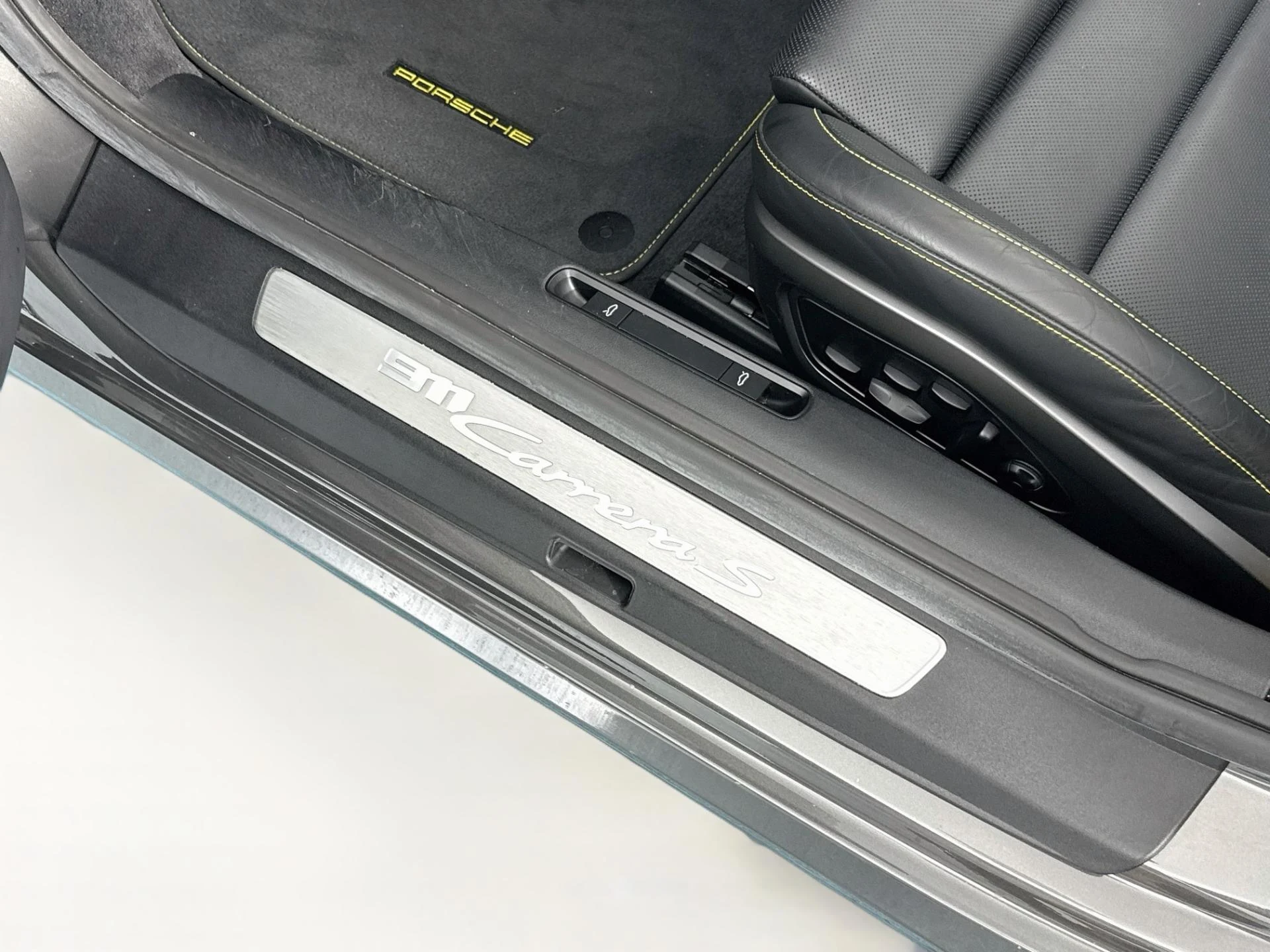 mph041_3450648433_Used_2020_Porsche_911_Carrera_S_1788553608_b401ed796c