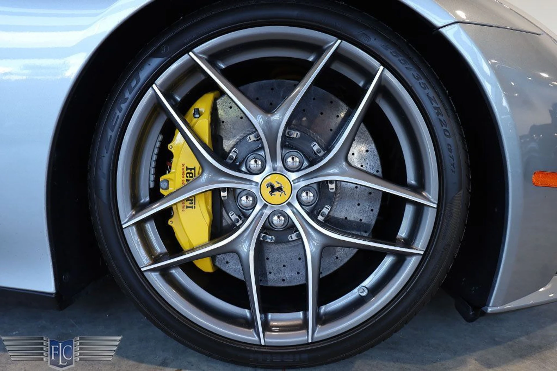 mph041_3451650979_used_2016_ferrari_f12berlinetta_2drcoupe_9689_22497183_44_1024_2d6186c151