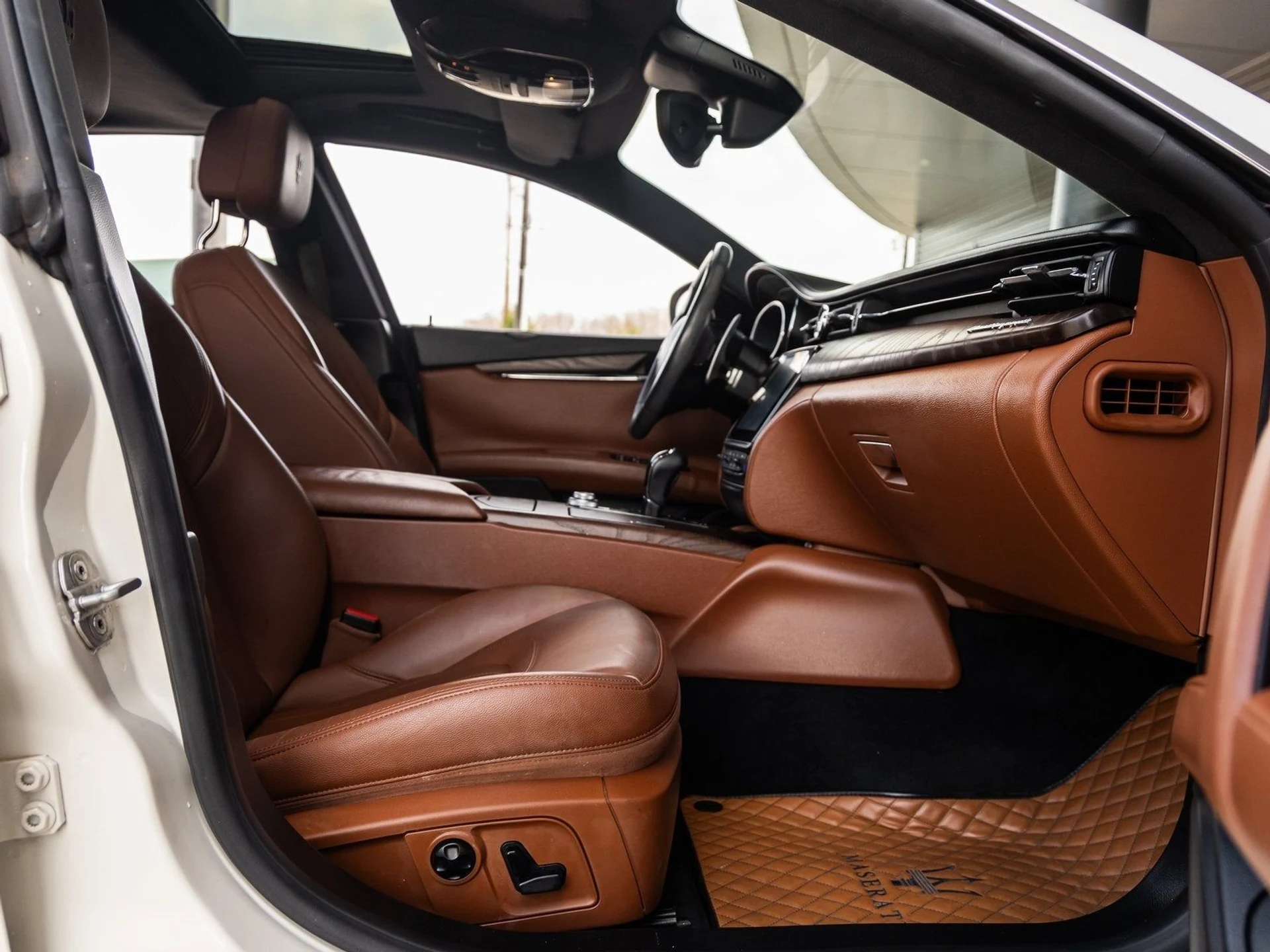 mph041_3461864175_42_4e20d6d3b1