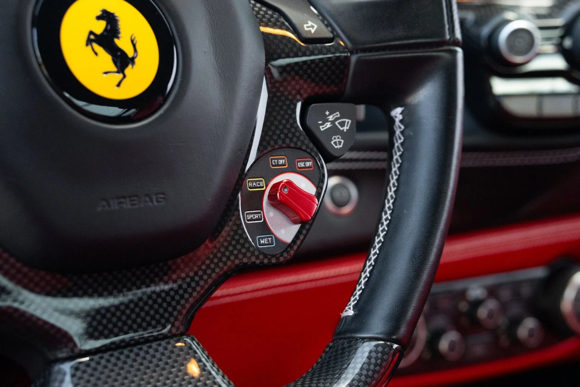 mph041_3468435025_Used_2017_Ferrari_488_GTB_1776194926_5ab8d243e7