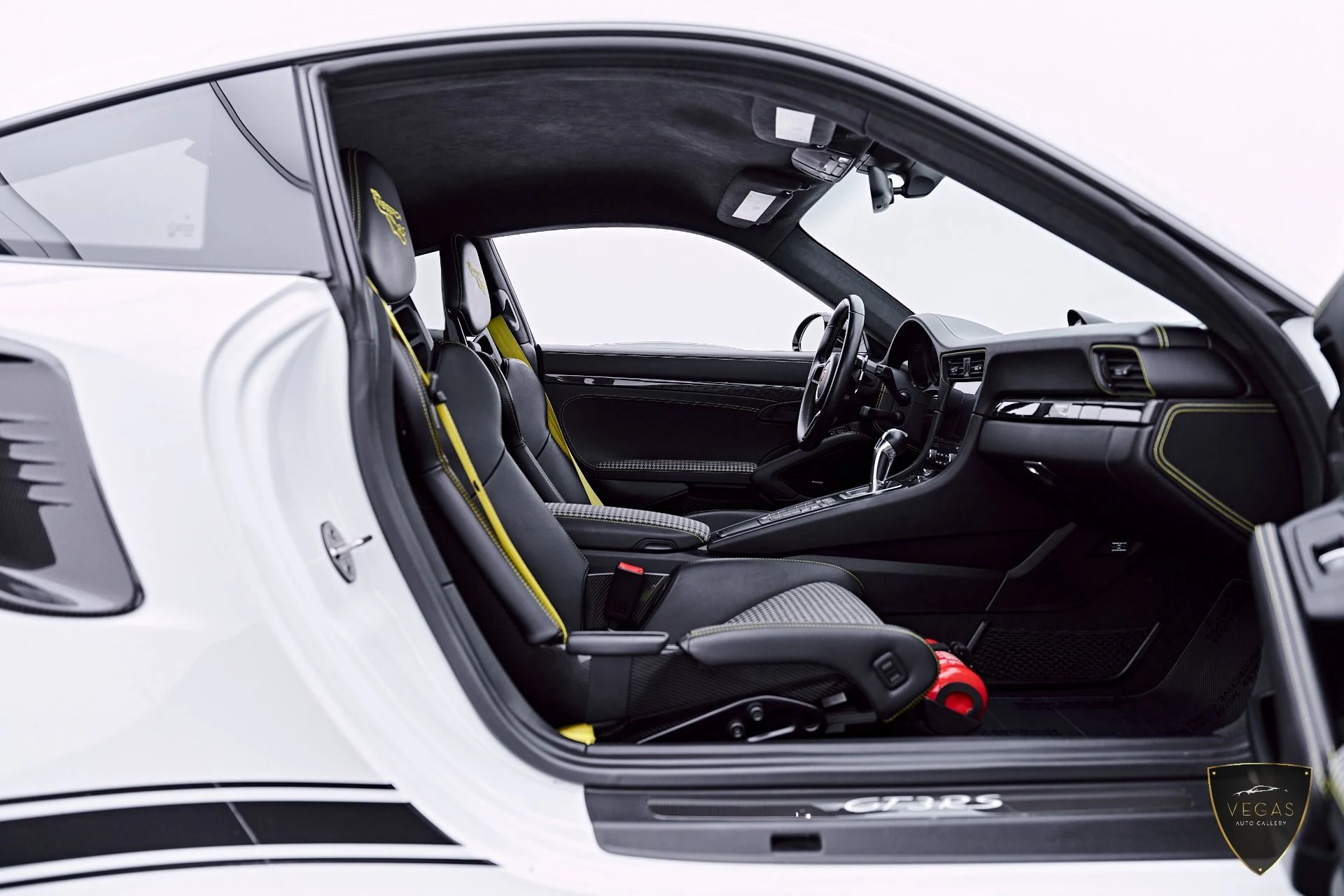 mph041_3468705580_Used_2019_Porsche_911_GT_3_RS_1783382337_066c055eb1