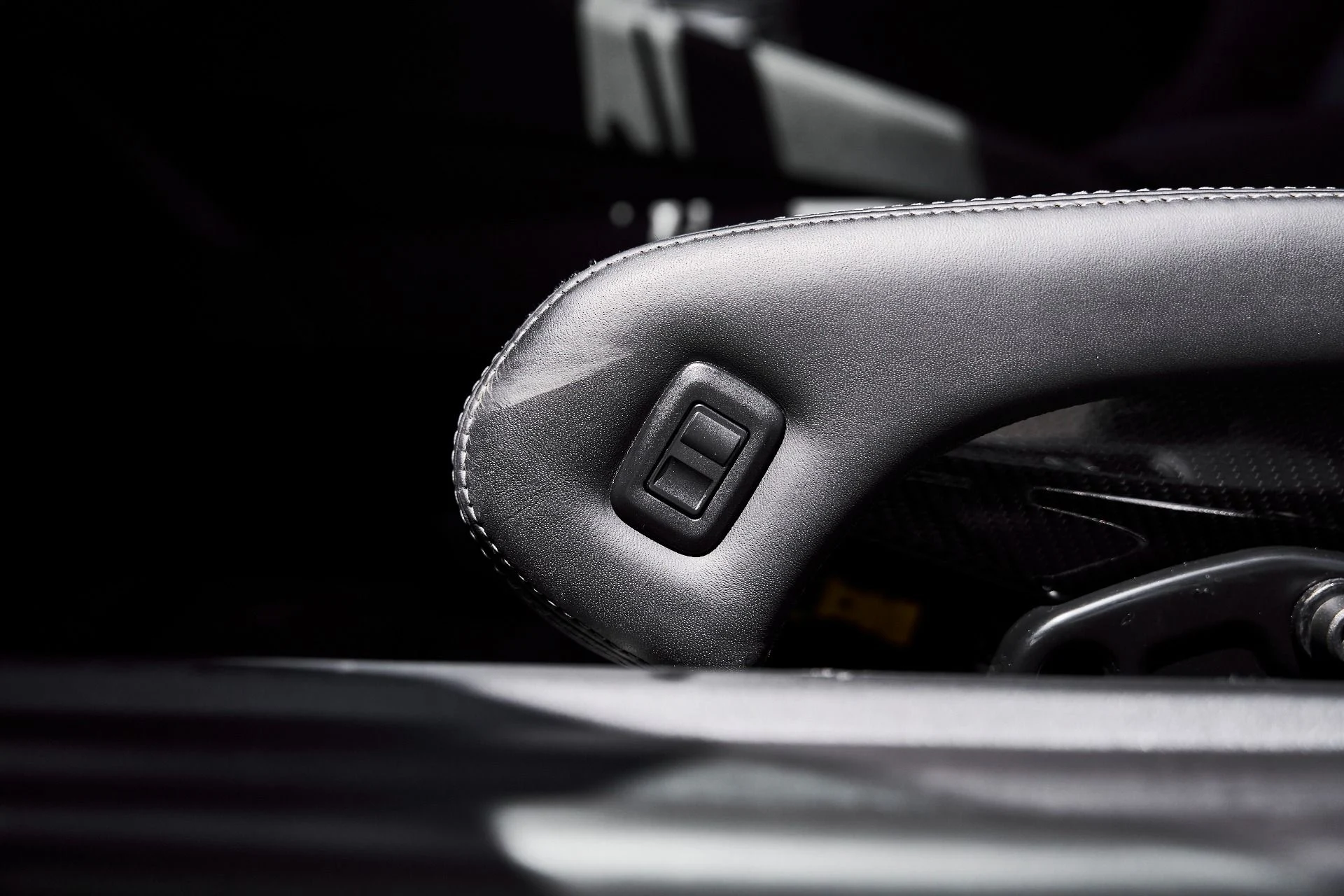 mph041_3470409471_Used_2023_Porsche_718_Cayman_GT_4_RS_1776476771_5bf638da04