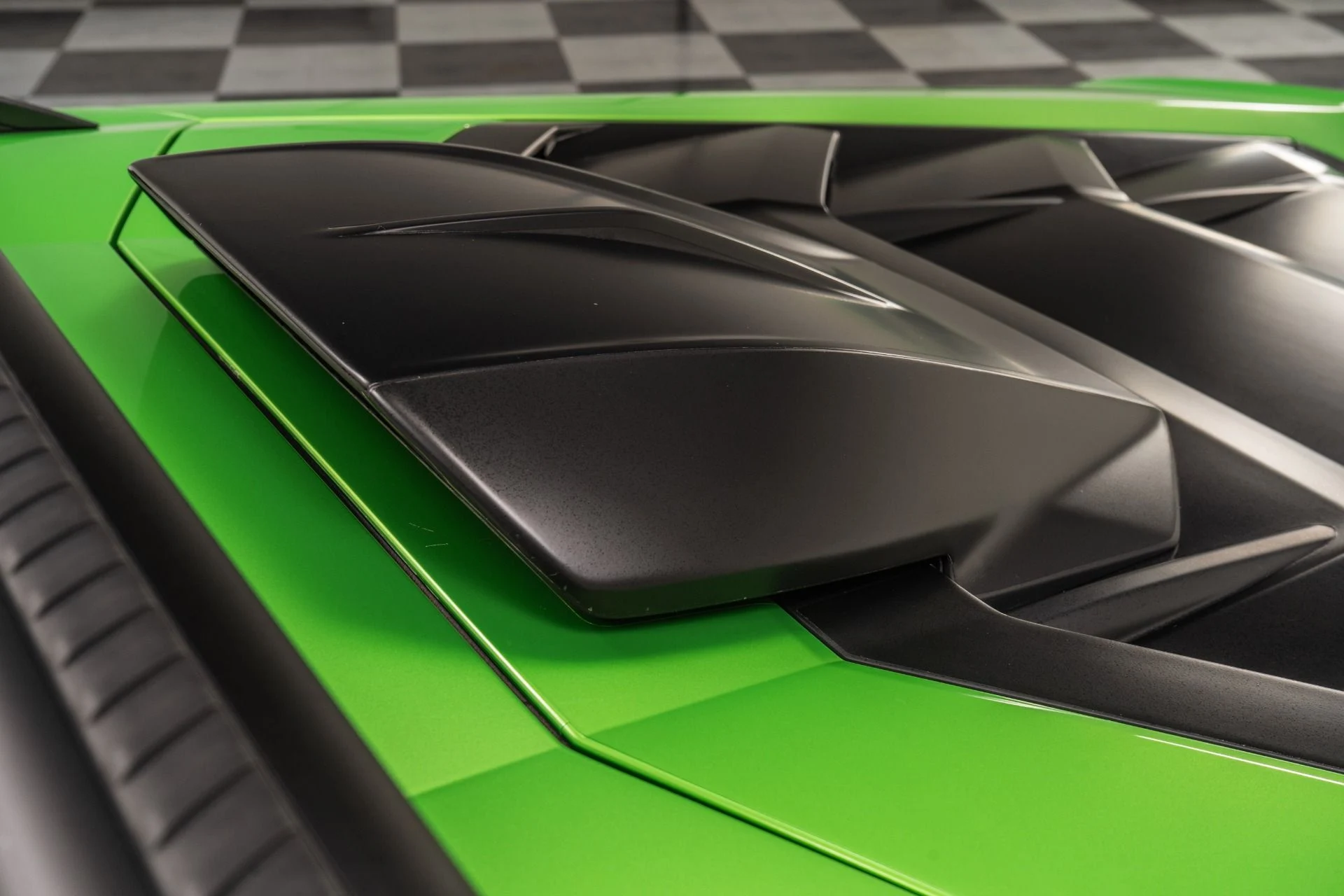 mph041_347087809_Used_2024_Lamborghini_Huracan_Sterrato_1762382893_c1115a4c46