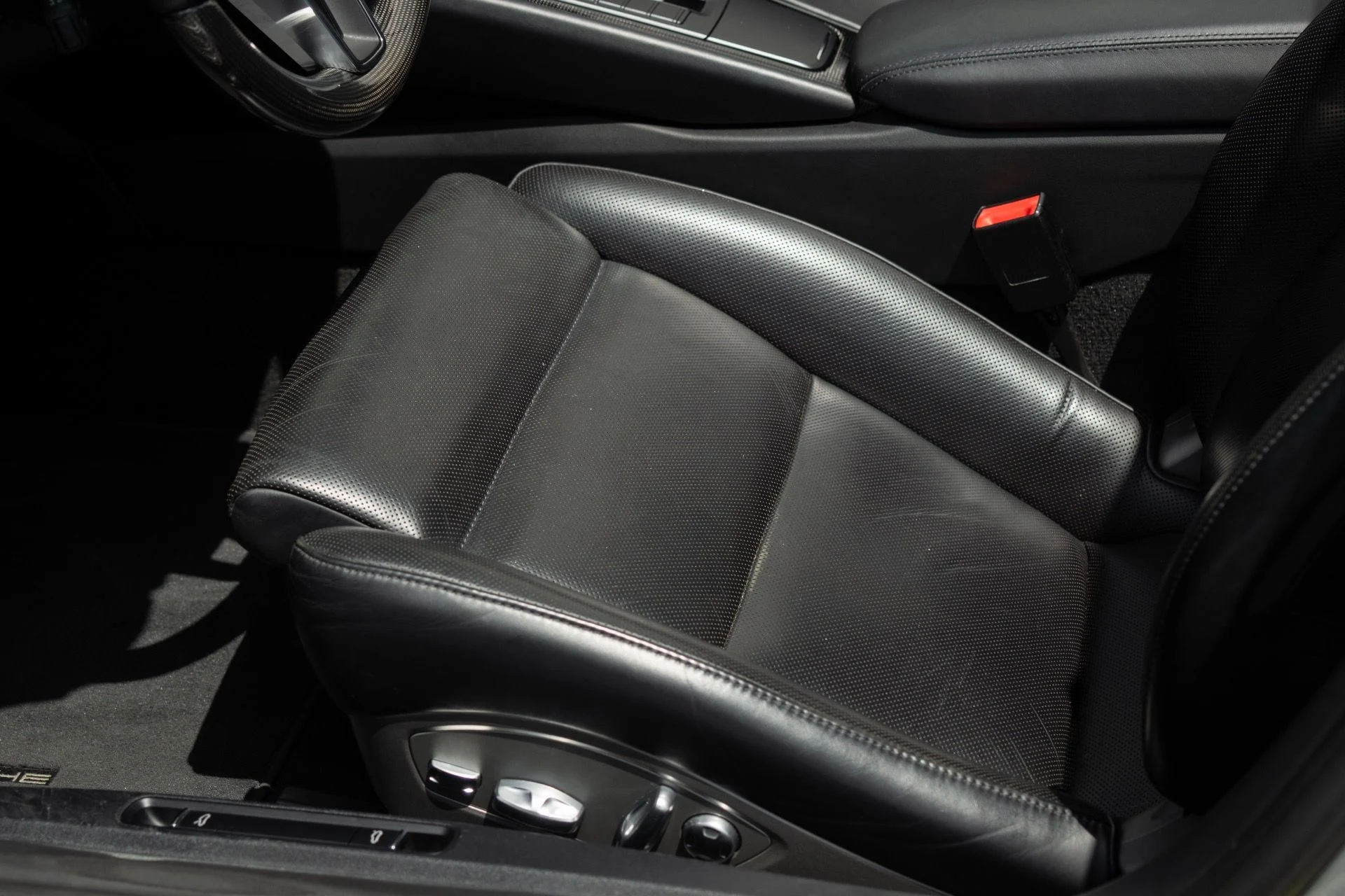 mph041_3481010058_Used_2019_Porsche_911_Targa_4_GTS_1756154089_f8f371aad3