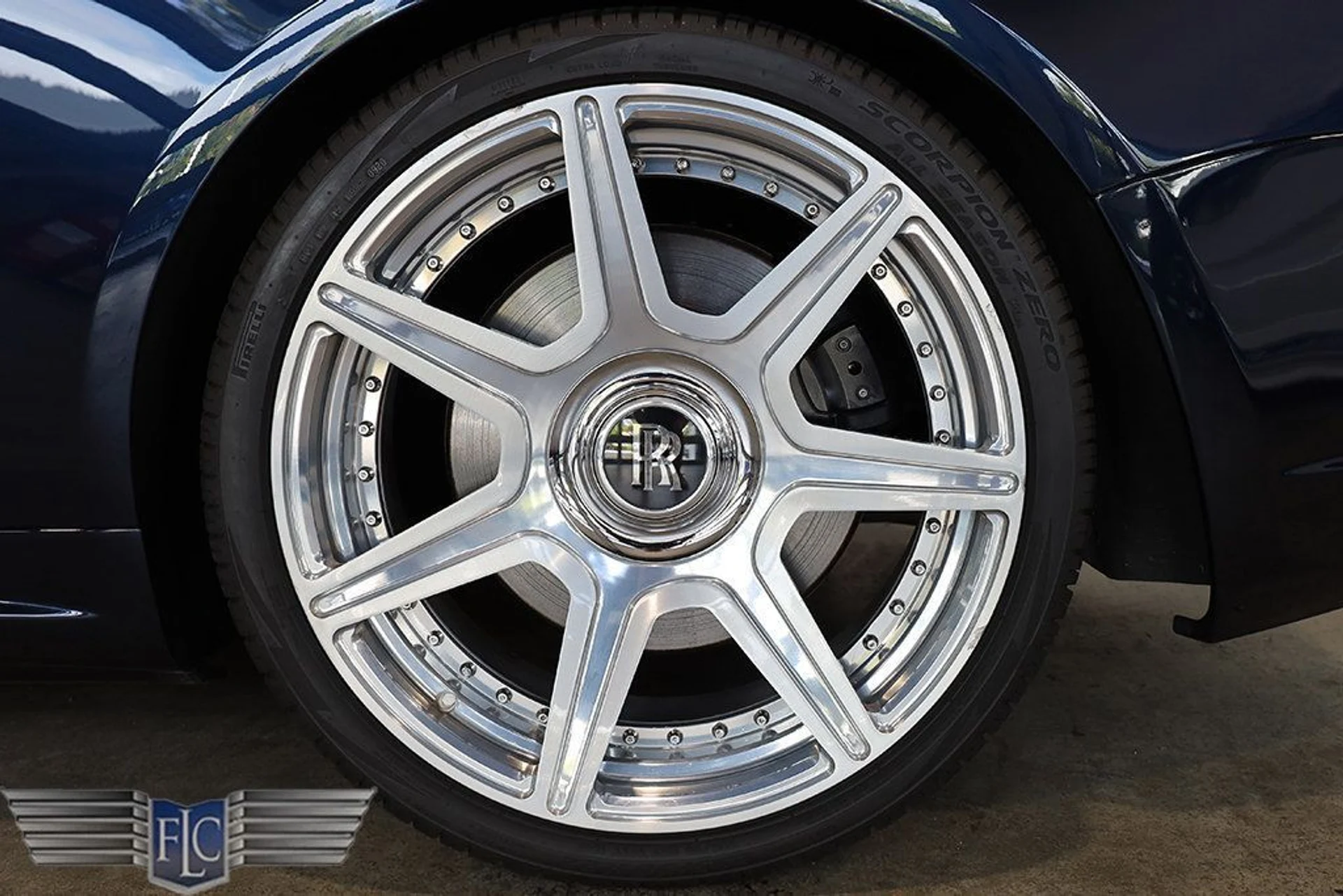 mph041_3485242238_used_2017_rolls_royce_dawn_convertible_9689_22999334_42_1024_6f1342c7fe