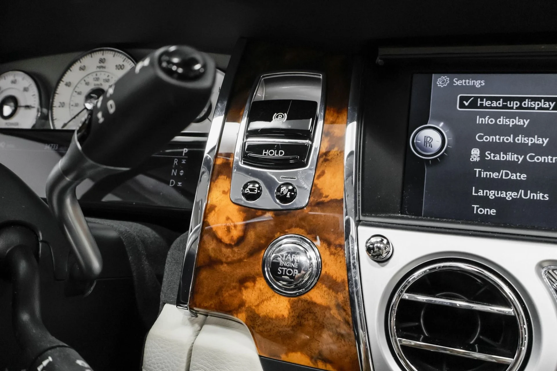 mph041_3489432015_Used_2010_Rolls_Royce_Ghost_1762979207_dd003ef950