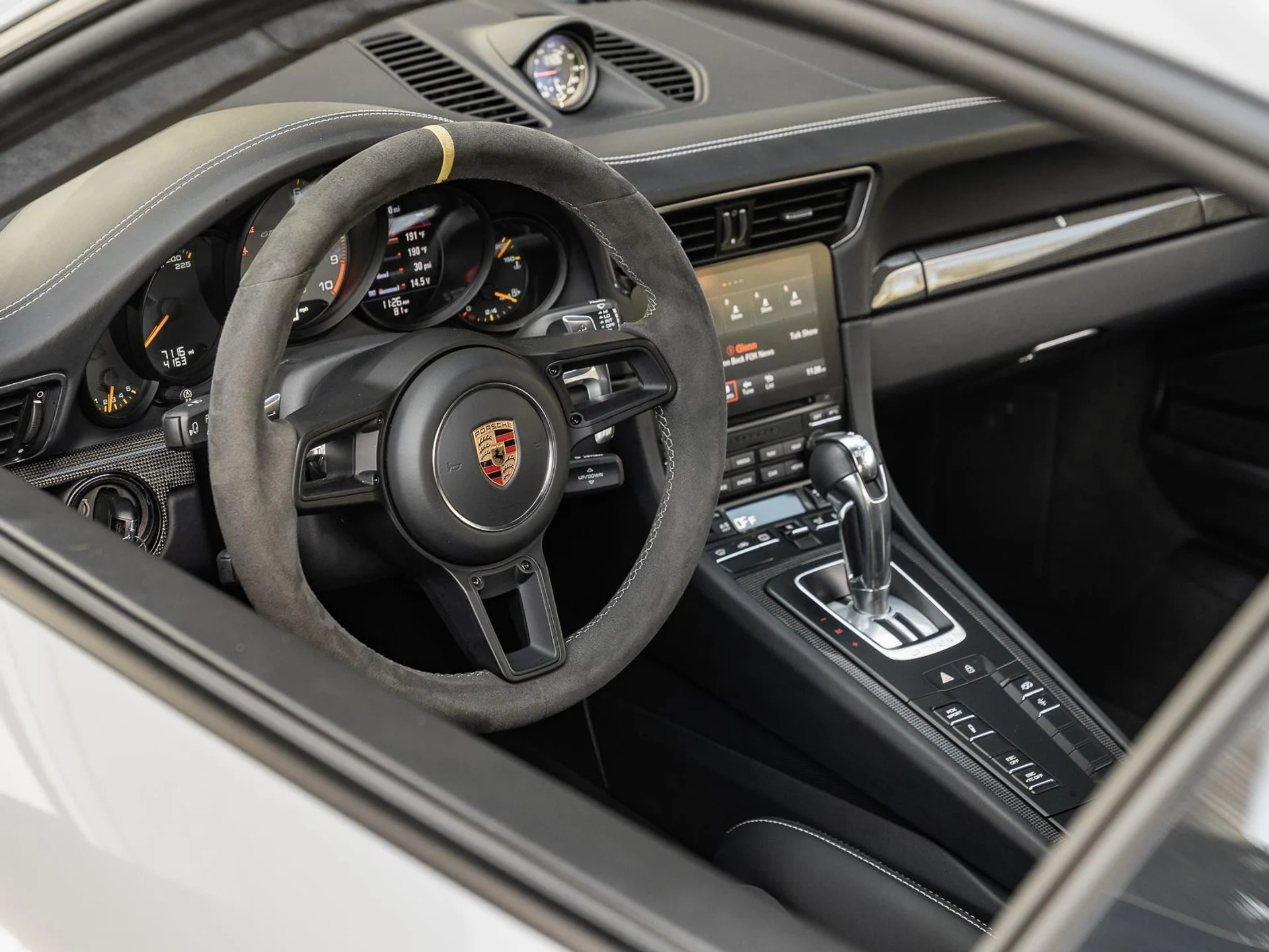 mph041_3503374172_Used_2019_Porsche_911_GT_3_RS_1771496245_0aad6a8279