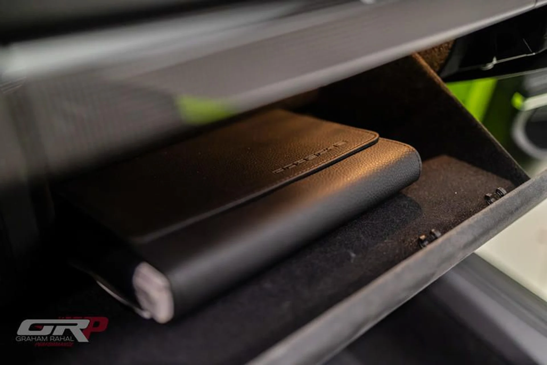 mph041_3526639921_380774_FC_1_DFD_4395_B95_A_98_B6_C9103170_ed302e0946