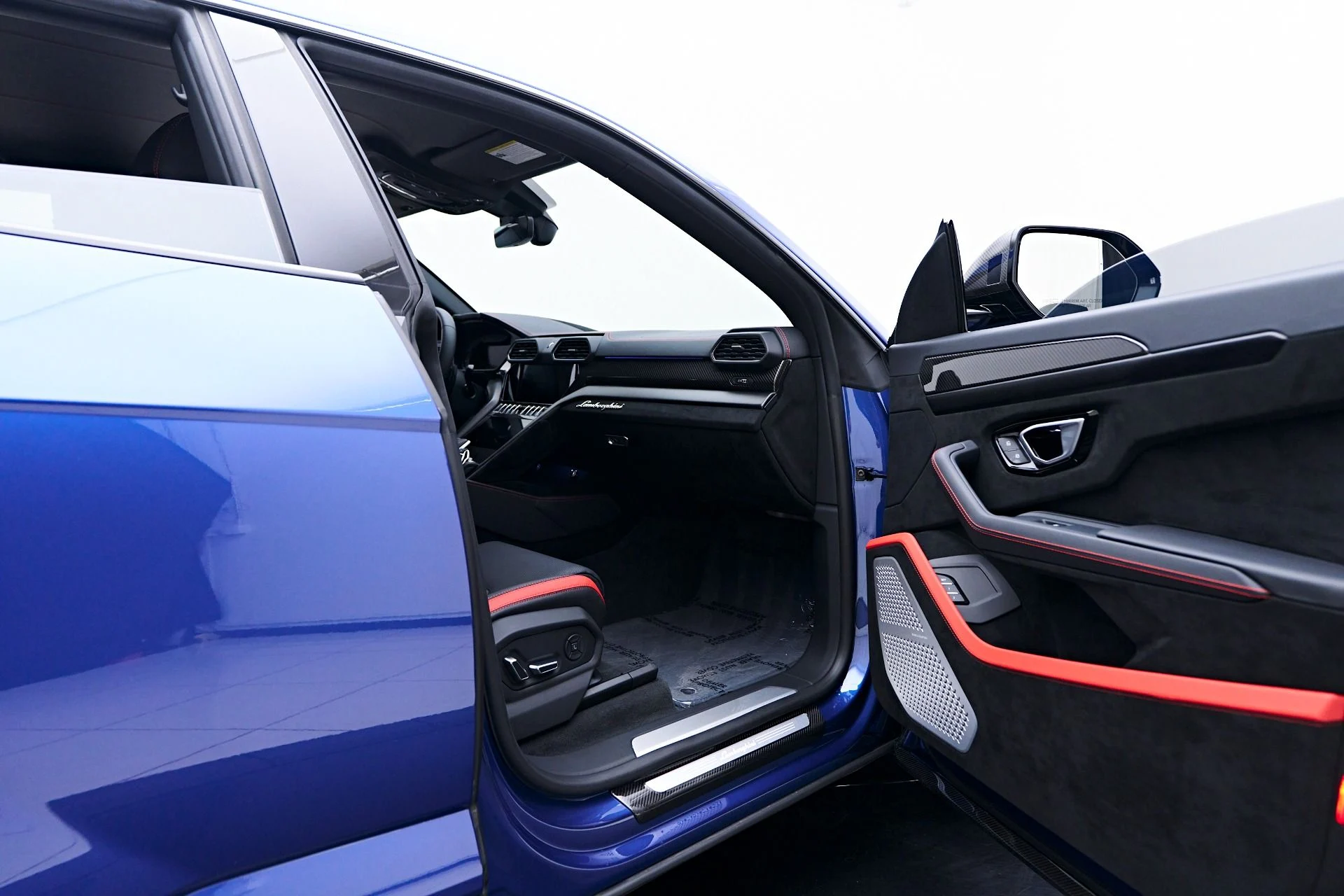 mph041_3543700212_Used_2024_Lamborghini_Urus_Performante_1751408326_a264dd4bfb