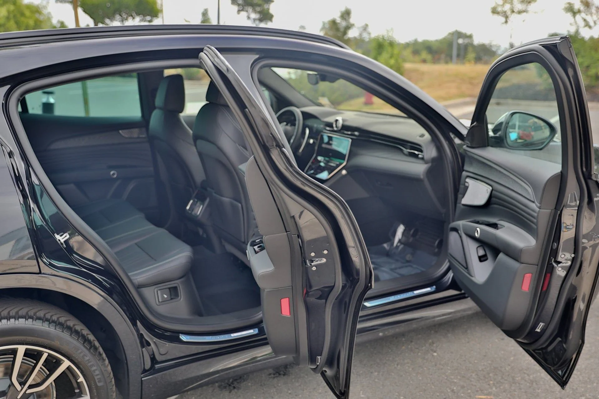 mph041_3559141205_39bff89bf2a9443dbd3fd6142348fba4_a6f5c4d958