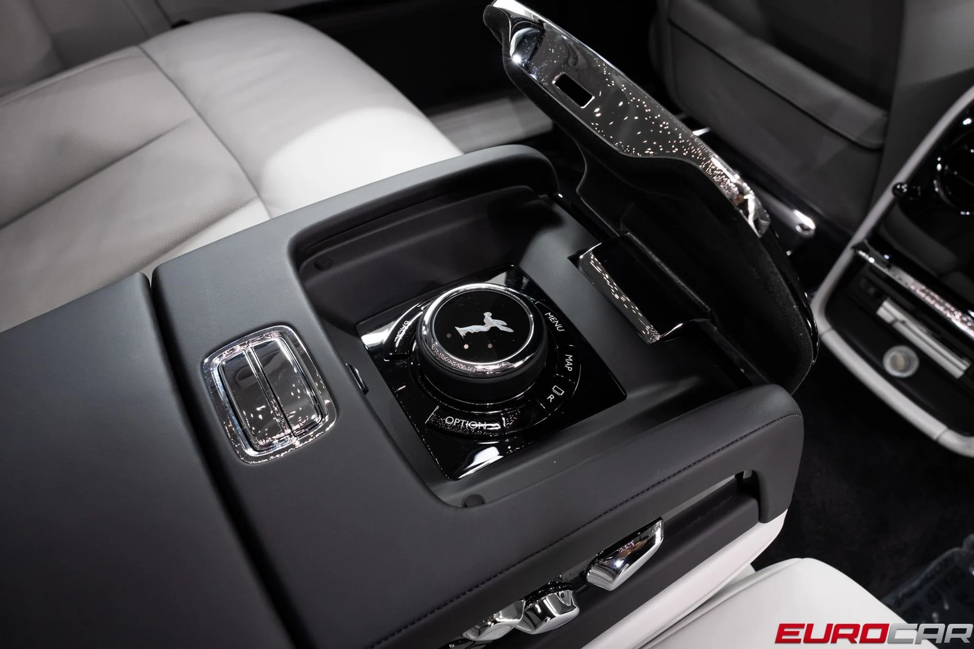 mph041_3576095873_776612fa_1c7a_40b2_8221_1282a4b7a34b_58f77935e9