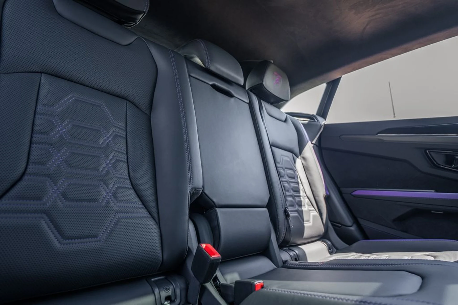 mph041_3591446719_d52dd3c3b74285010a12c912d835bdbfx_d8e02a9a4d