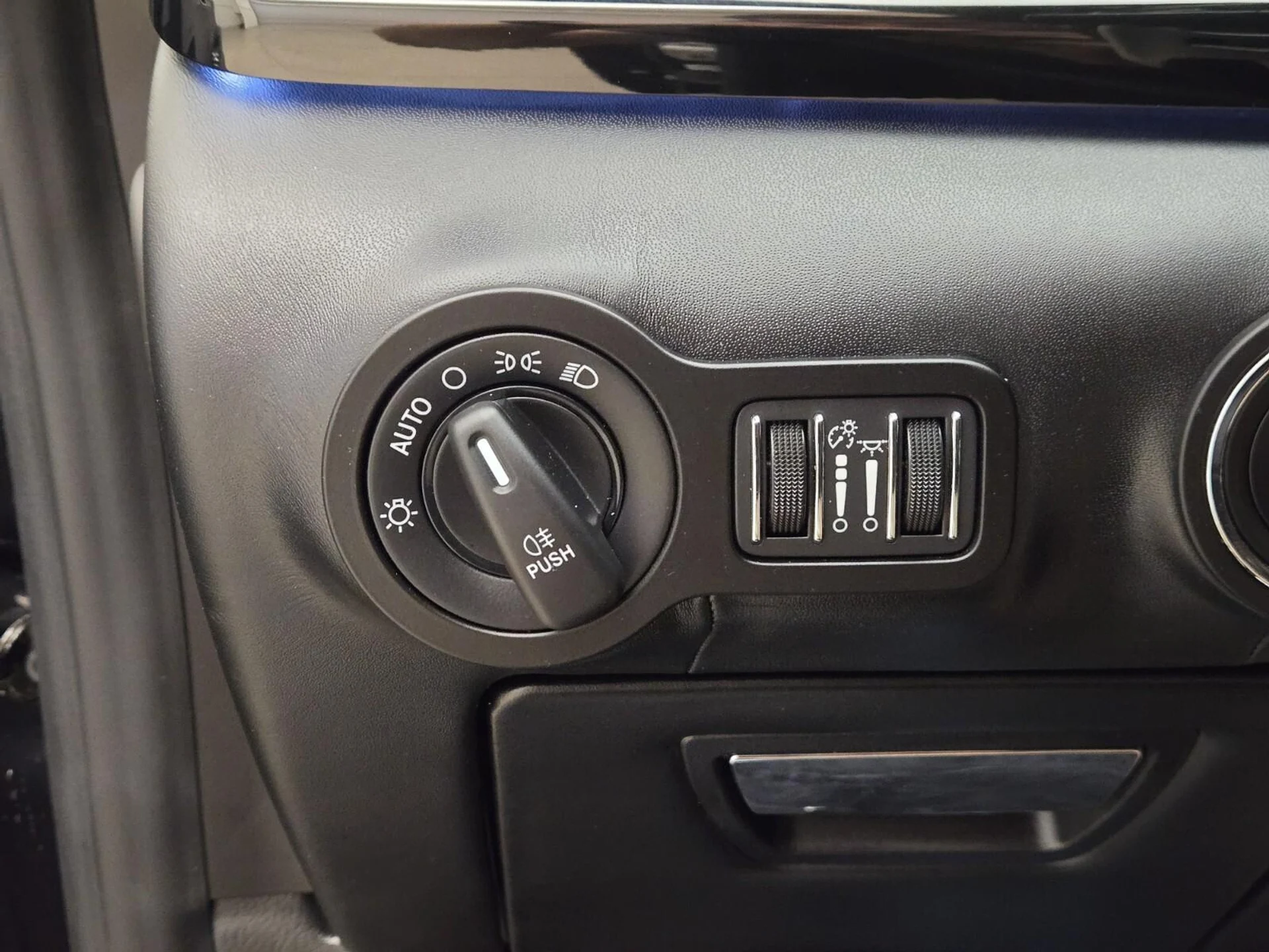 mph041_3591692560_Used_2022_Maserati_Quattroporte_Modena_1771397363_fee8e9924d