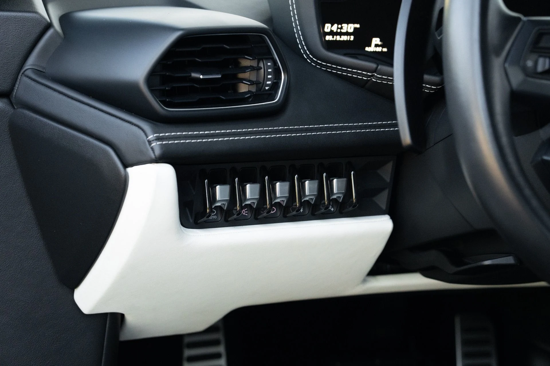 mph041_3594389720_Used_2016_Lamborghini_Huracan_LP_610_4_1771995727_6e26ece11f