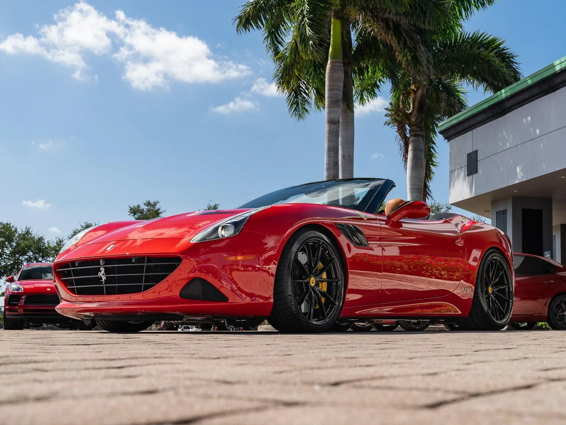 mph041_3601876860_Used_2015_Ferrari_California_T_1761253558_f15869ccc8
