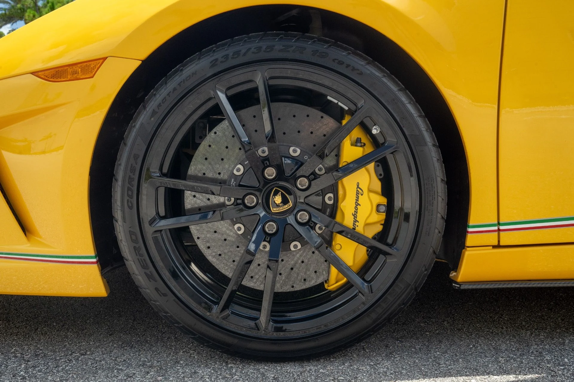 mph041_3615920339_Used_2014_Lamborghini_Gallardo_LP_570_4_Squadra_Corse_1755029638_7fec6219f7