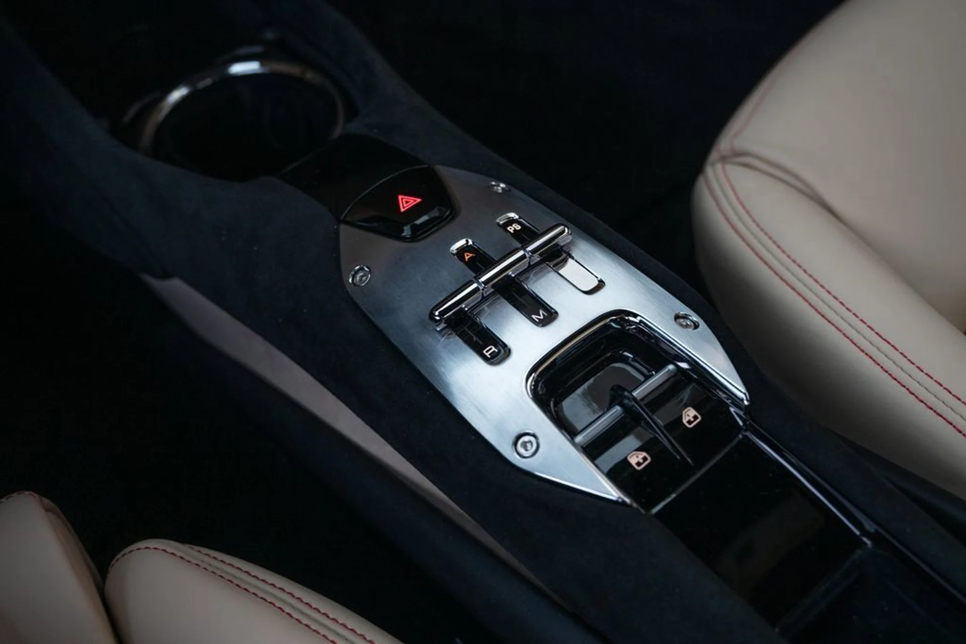 mph041_3625026125_ffaf8dc351844054993350494a9d4e84_5268d55b66