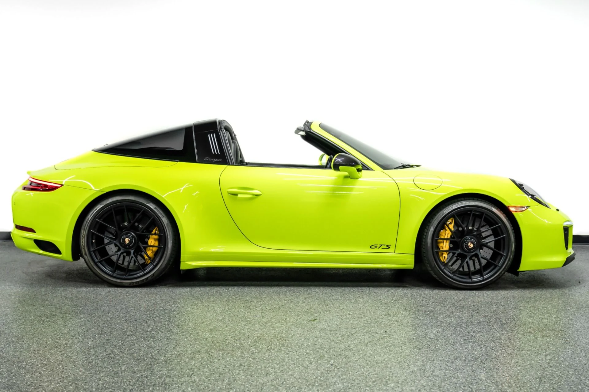 mph041_3626539699_Used_2018_Porsche_911_Targa_4_GTS_PTS_Acid_Green_60k_in_Options_Amazing_1767036323_277ff760df