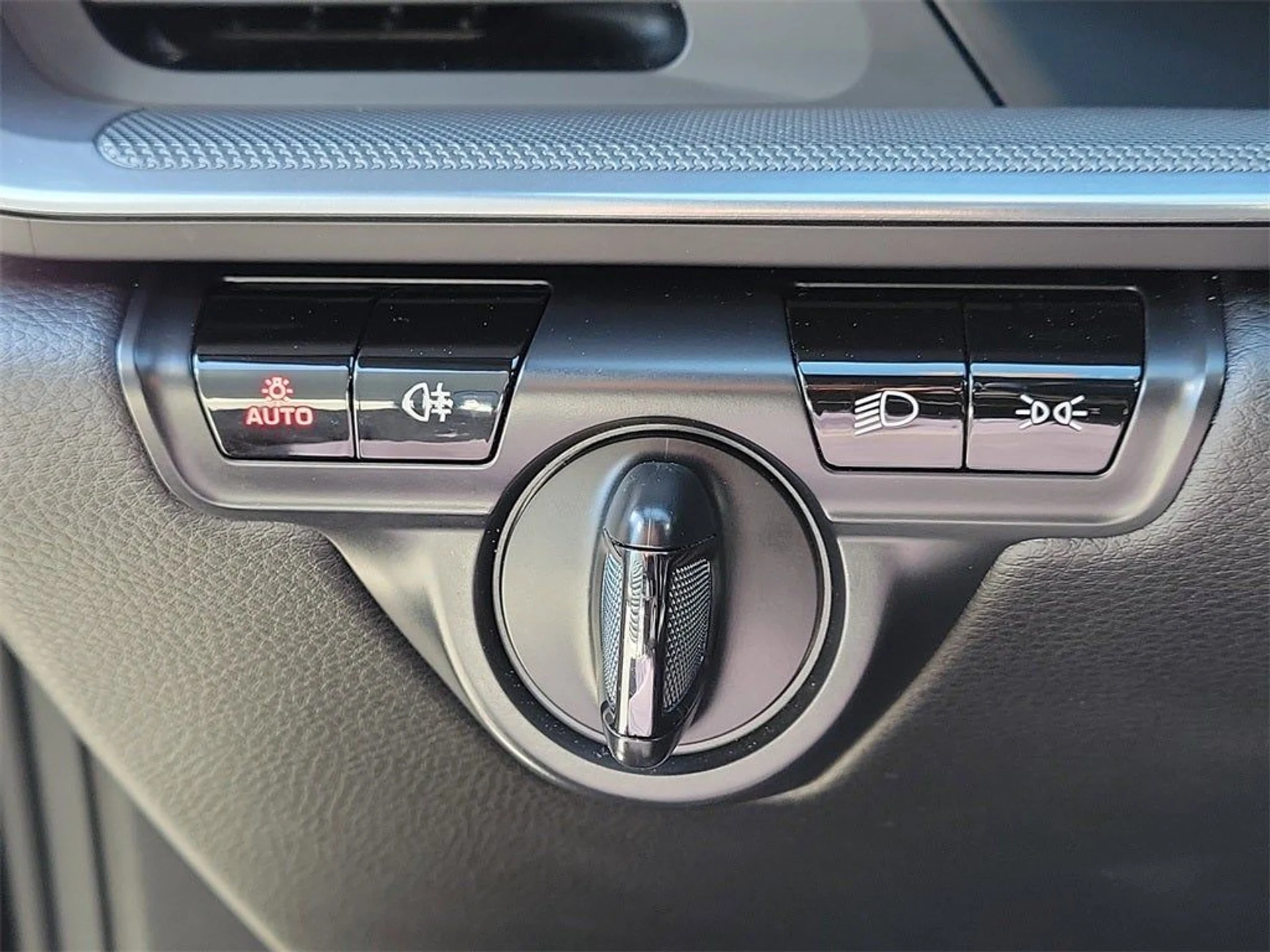 mph041_3665472620_42_2a91657d4e