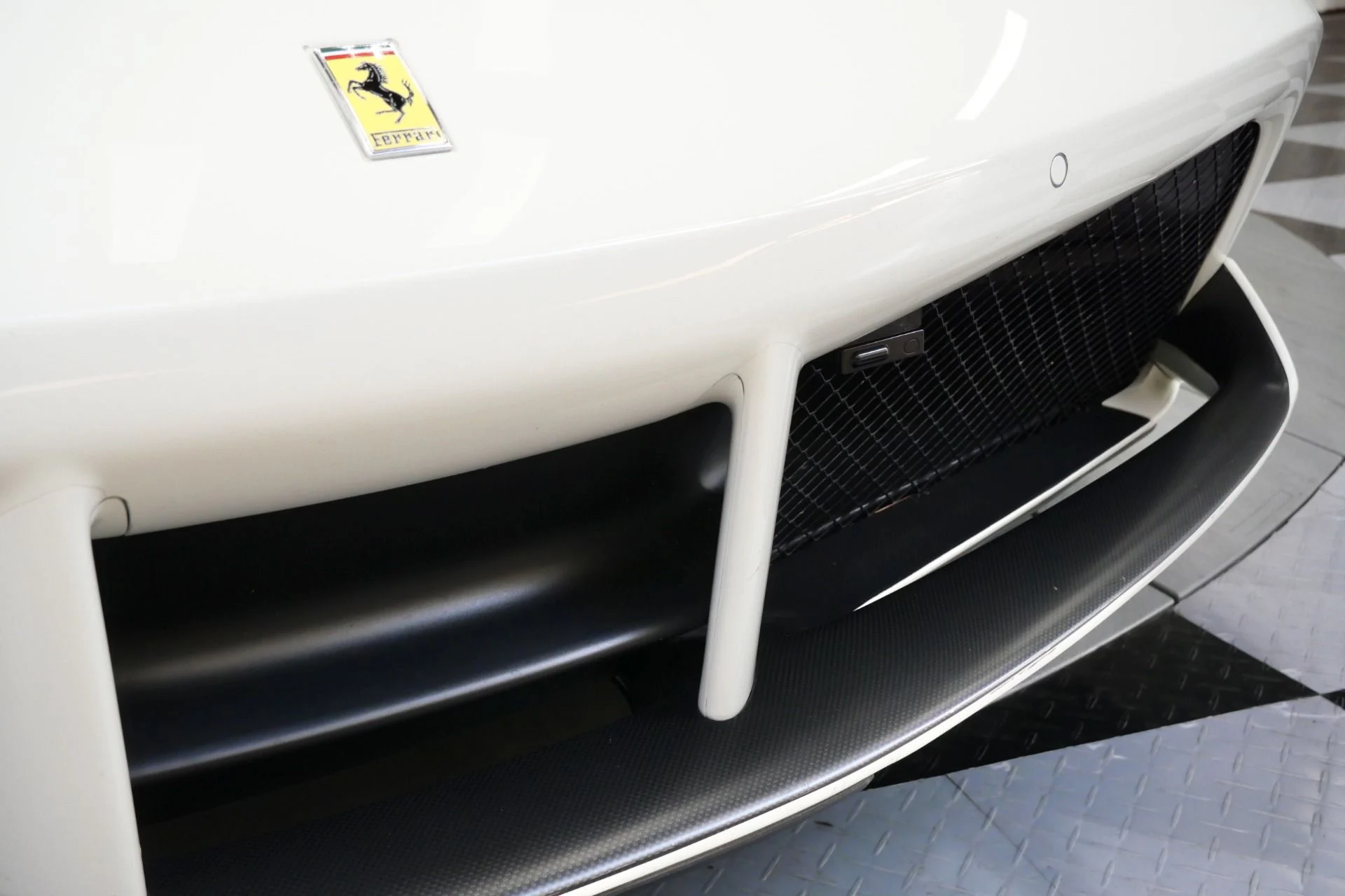 mph041_3666819720_Used_2018_Ferrari_488_GTB_1755116927_18e6569a7c