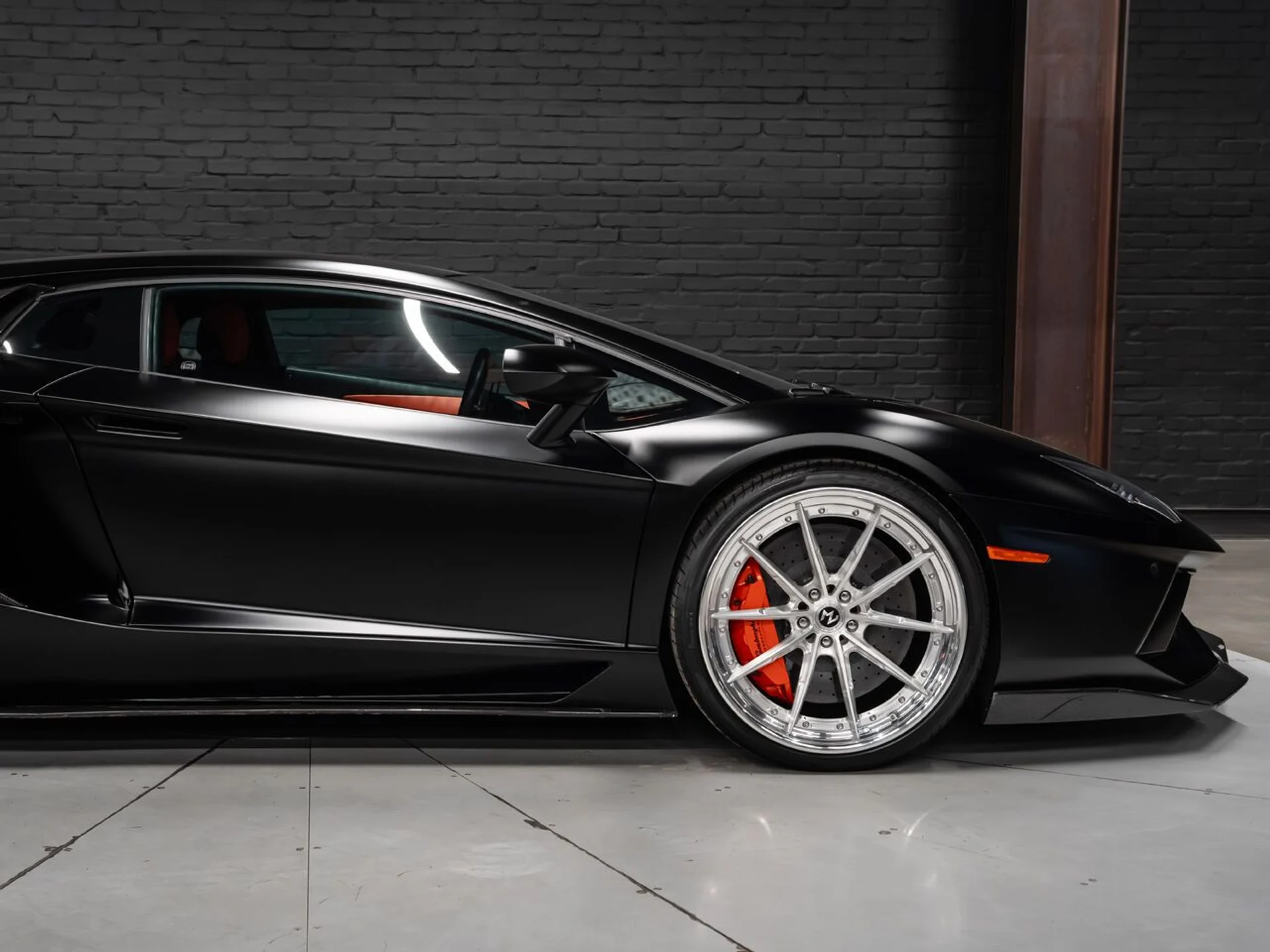 mph041_3673211261_lamborghini_aventador_2015_09dc15fd71