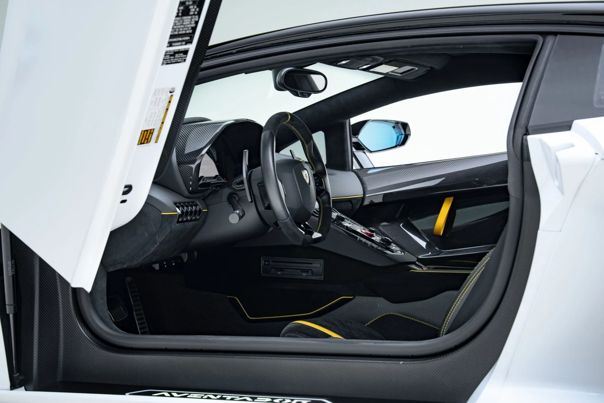 mph041_3679047450_Used_2021_Lamborghini_Aventador_SVJ_LP_770_4_SVJ_1780076945_875d68c6cd