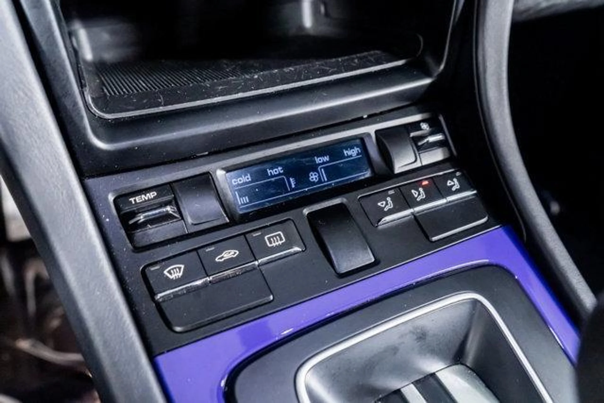 mph041_3684492239_qdk_Gz_Lfwhg_VU_3_Cz_Cwi2_wyxr_A_Zo_de2a7e62ff