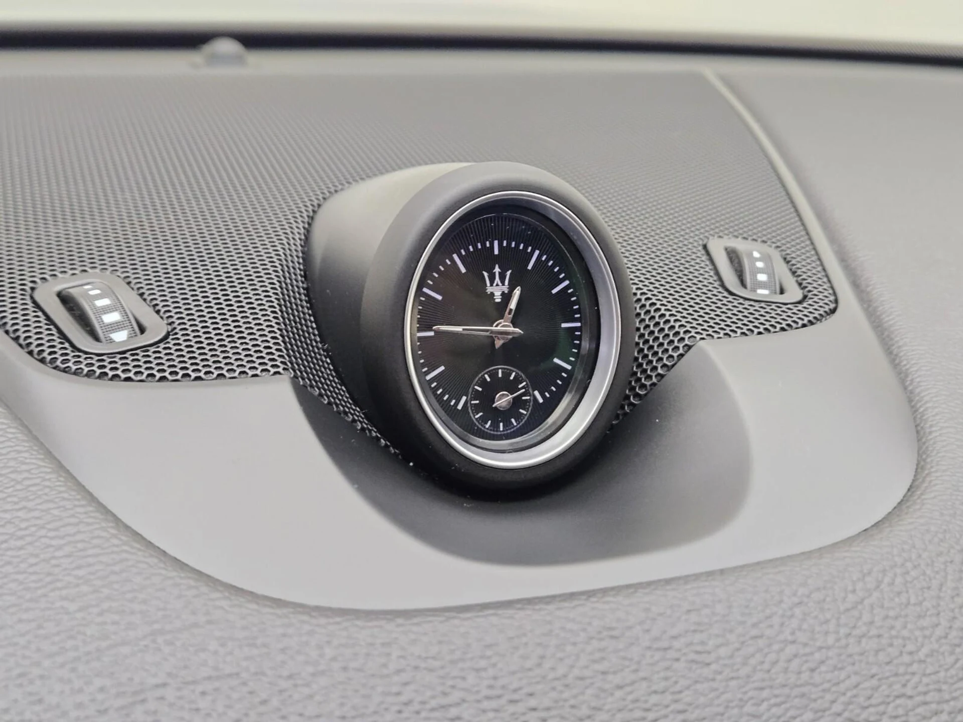 mph041_3688094173_Used_2022_Maserati_Levante_GT_1777355419_13b26a234e