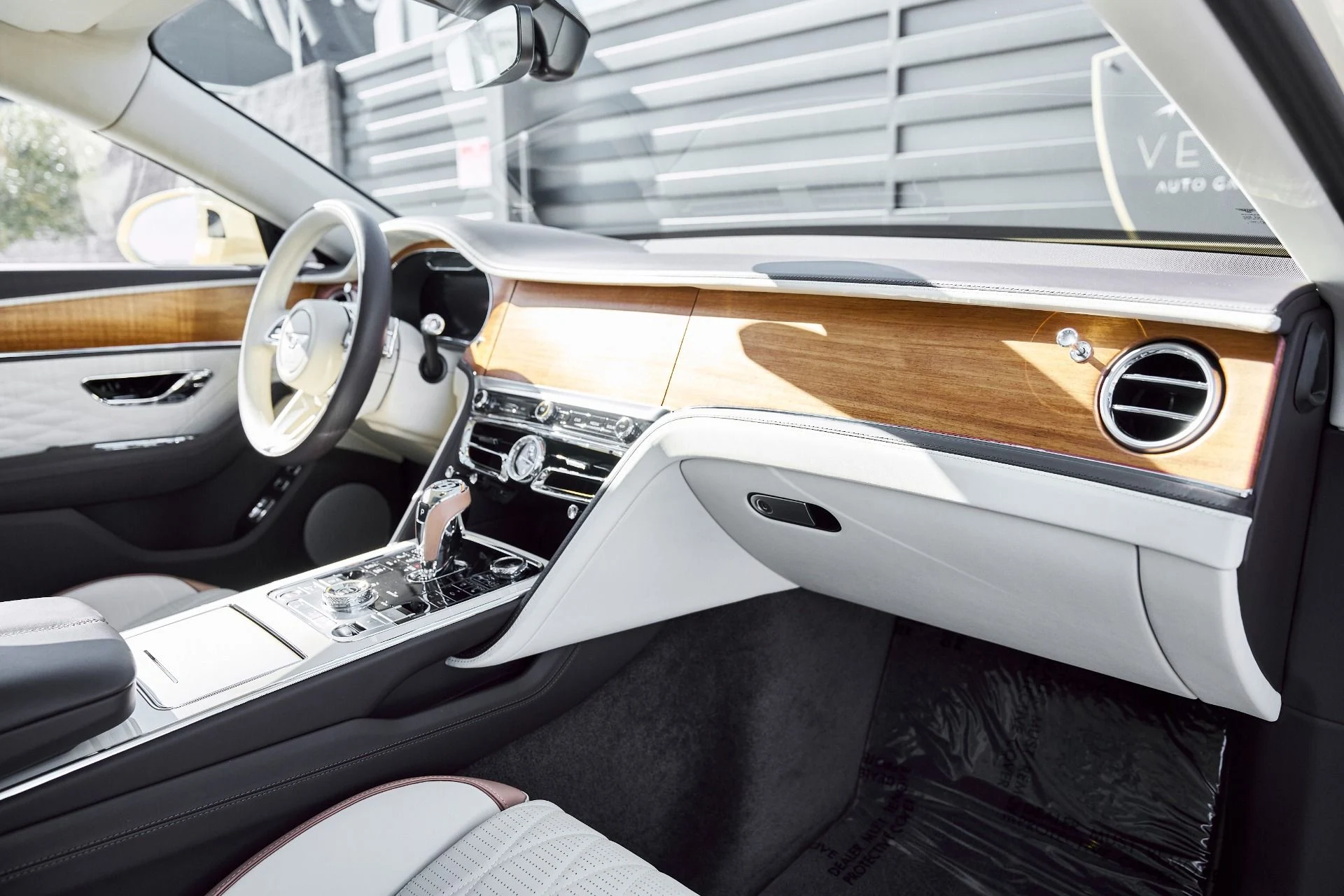 mph041_3707481405_Used_2023_Bentley_Flying_Spur_Hybrid_Odyssean_Edition_1770692477_02b4d70628